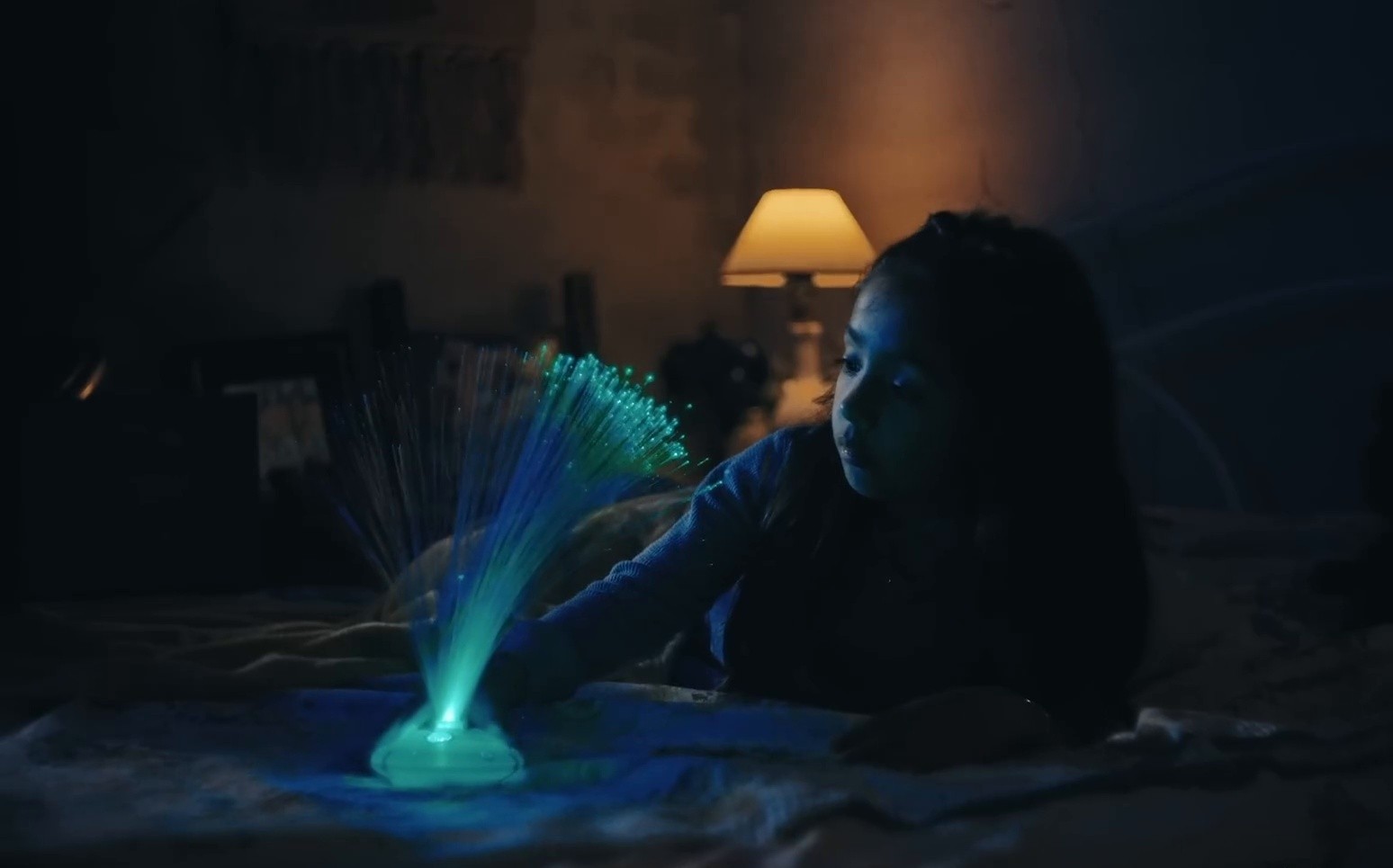 Luciérnagas (2025) —  shot,  lighting
