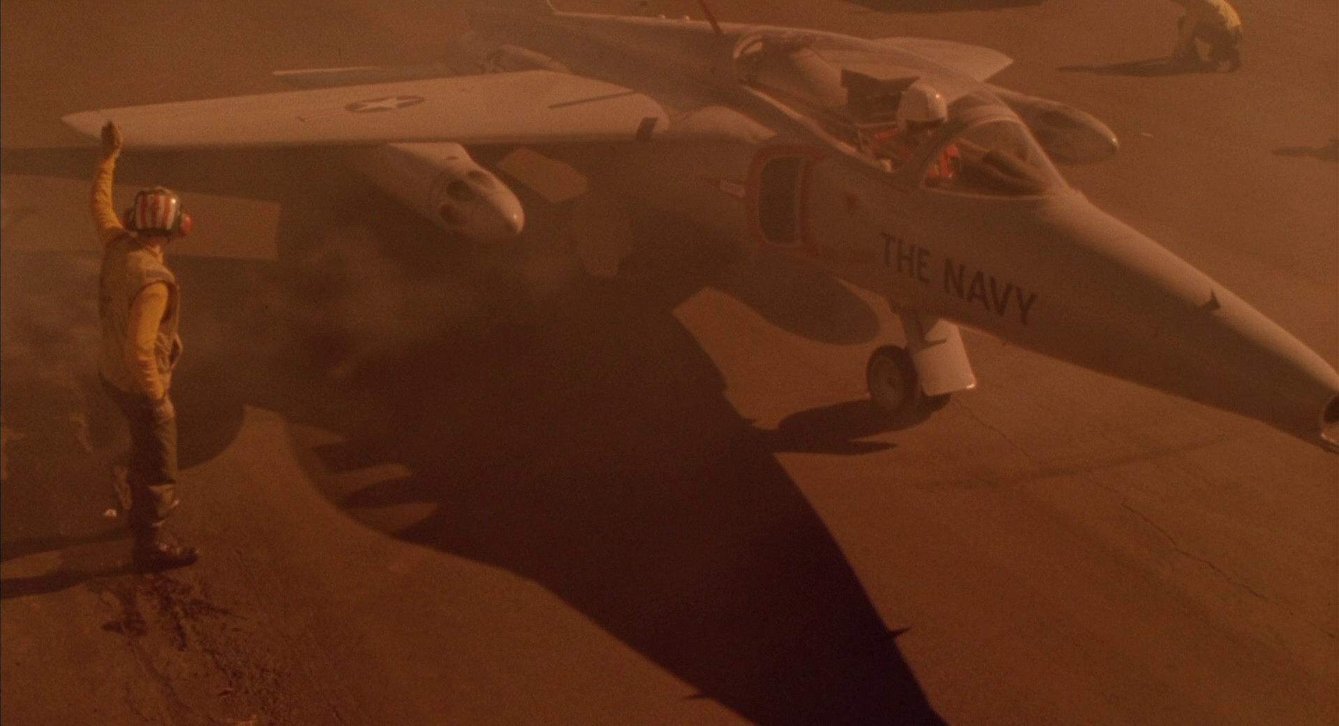 Hot Shots! (1991) —  shot,  lighting