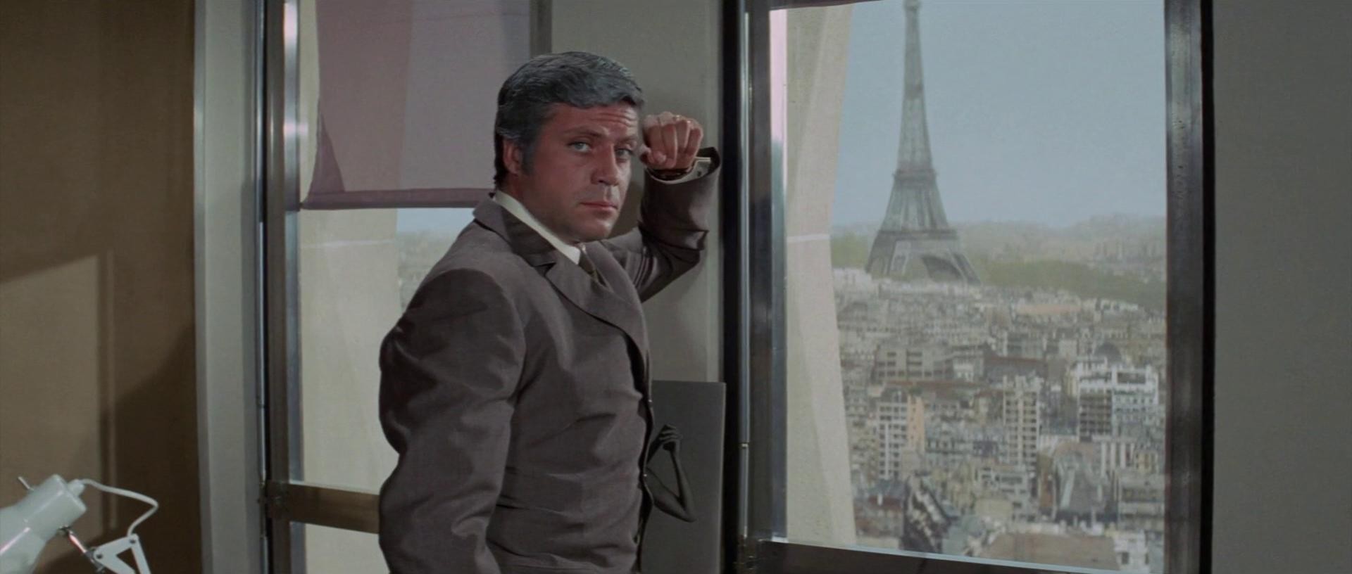 The Lady in the Car with Glasses and a Gun (1970) —  shot,  lighting