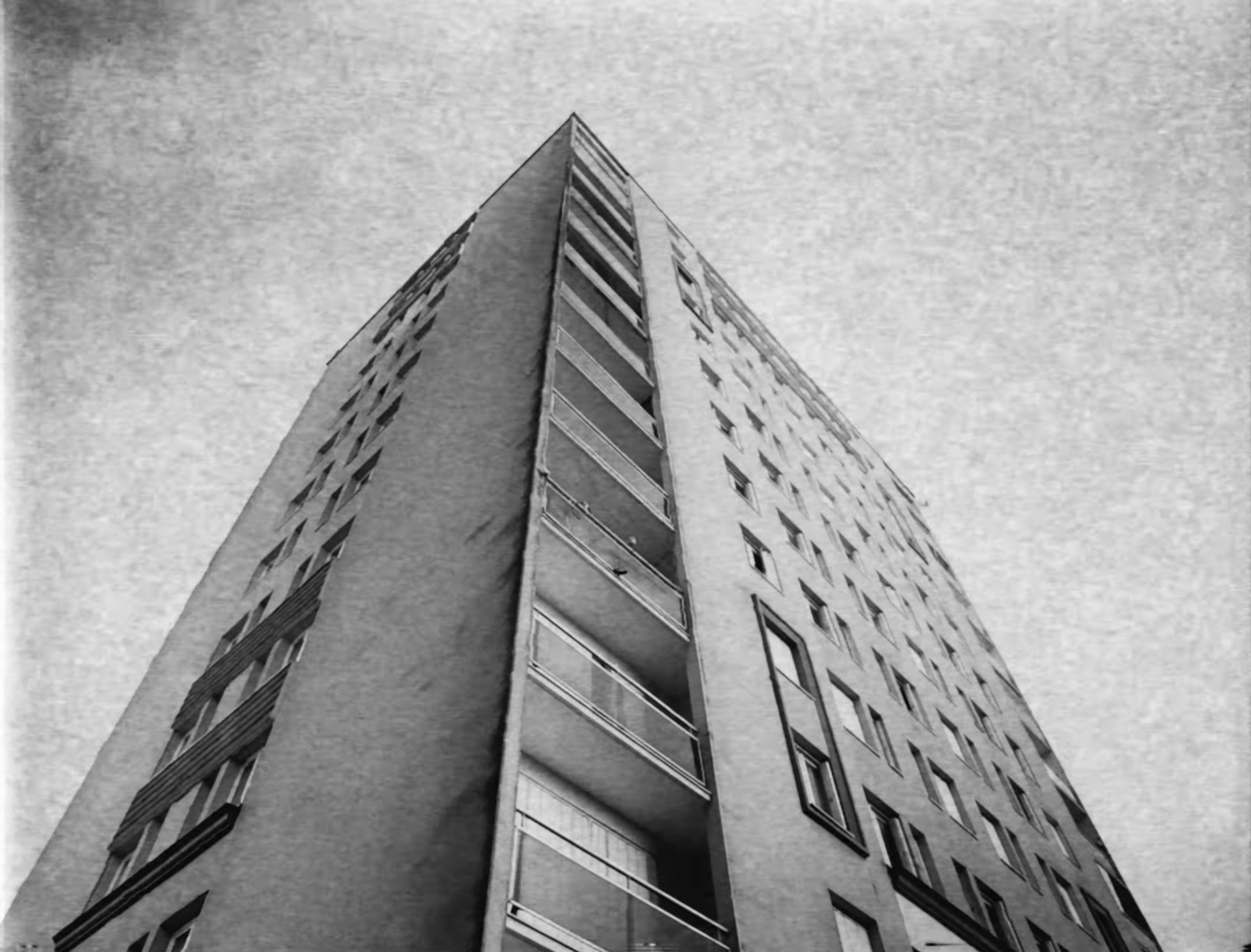 LOSSA (2023) —  shot,  lighting