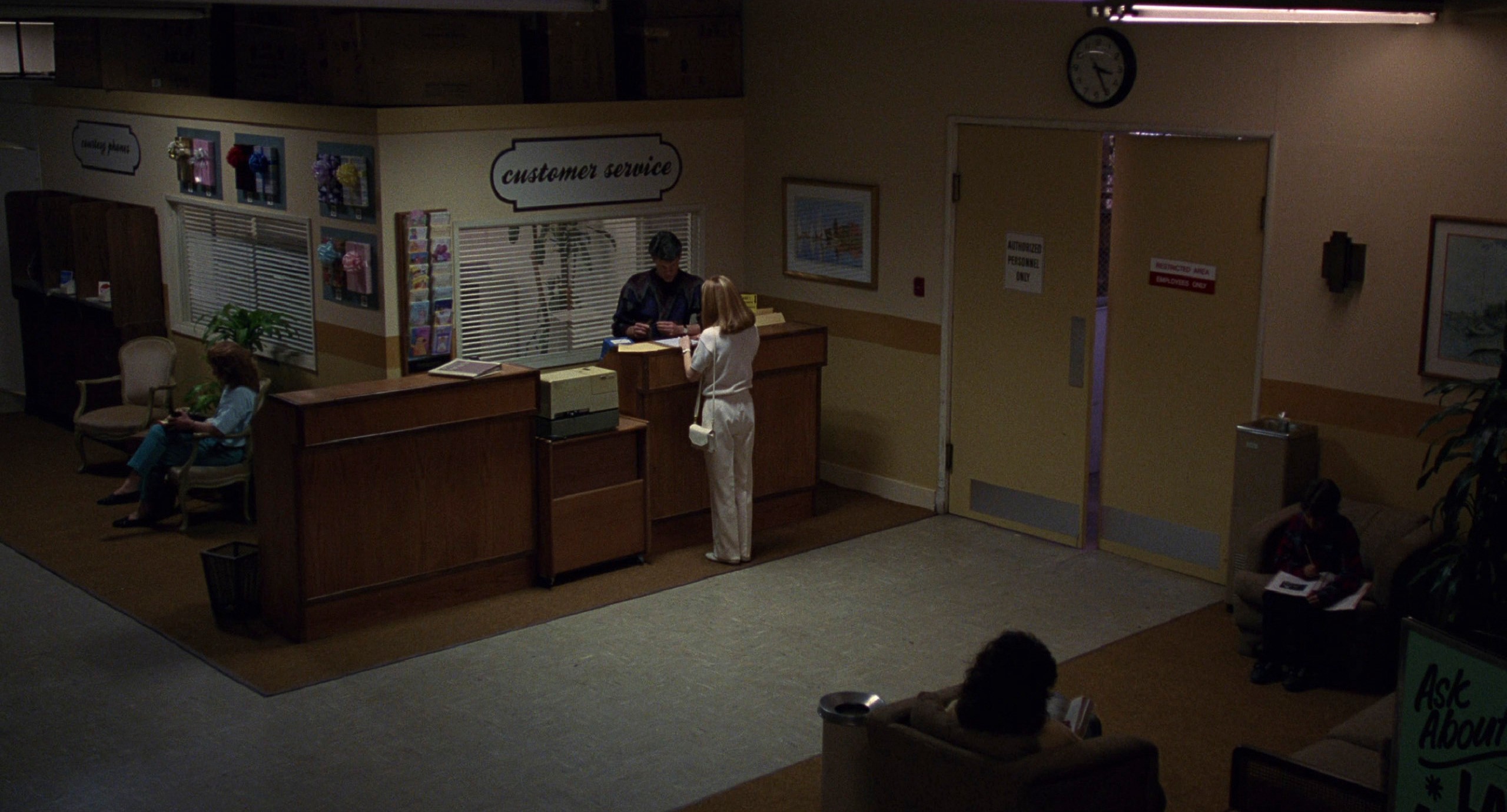 Safe (1995) —  shot,  lighting