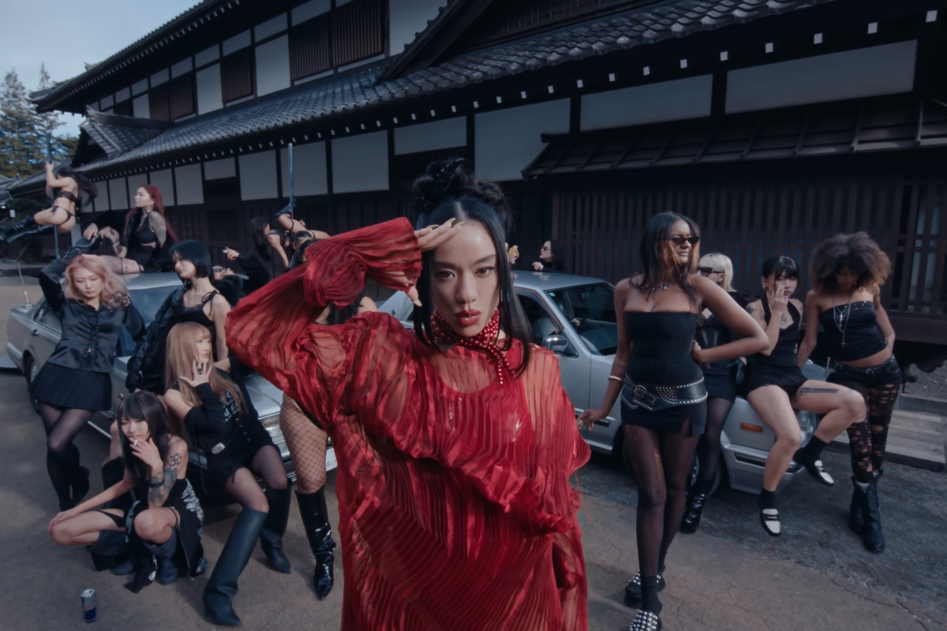 Wax On Wax Off  R-指定, NENE, 鎮座DOPENESS & C.O.S.A. (Prod. RZA) (360 RA) (2026) —  shot,  lighting