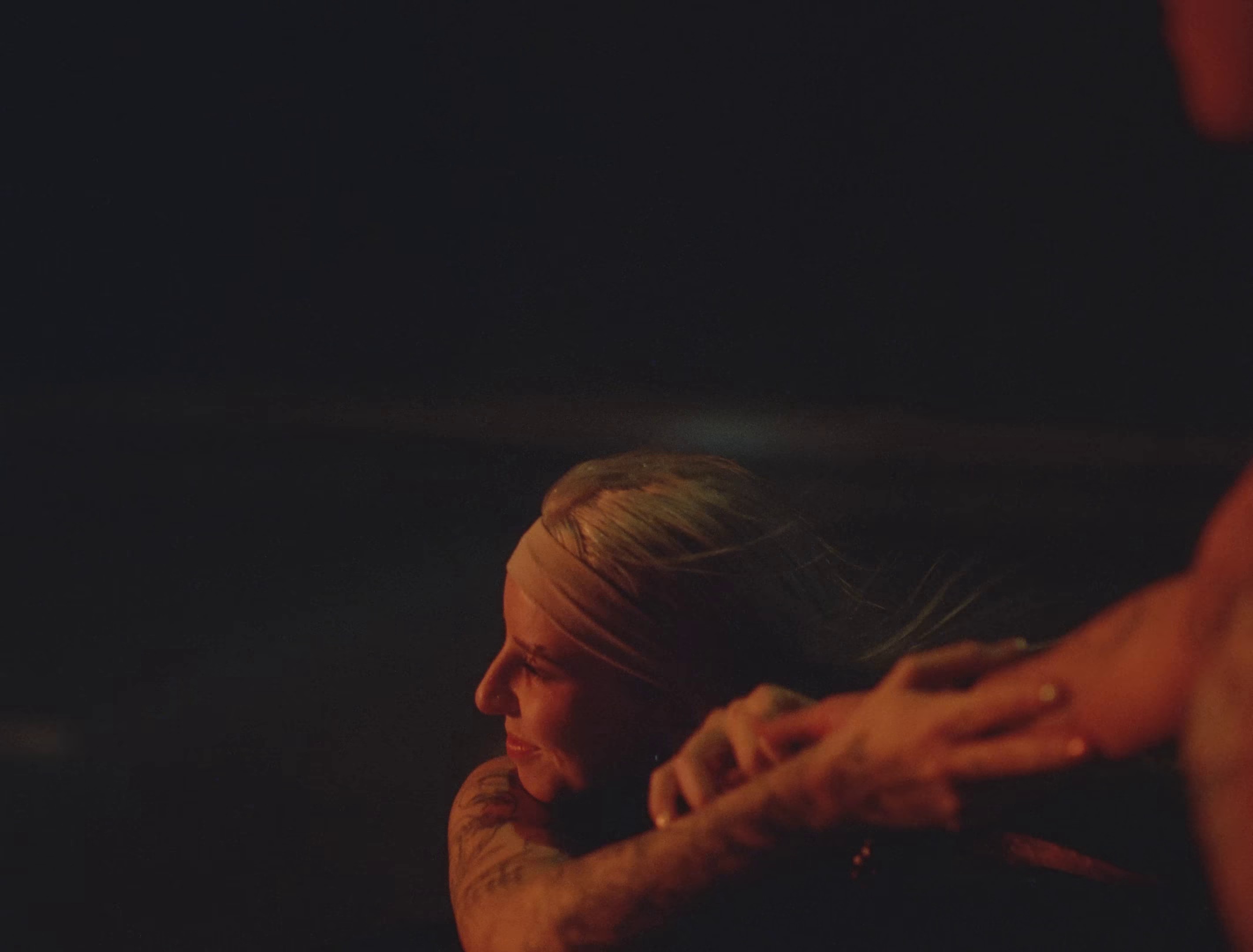 CONTIGO (2024) —  shot,  lighting