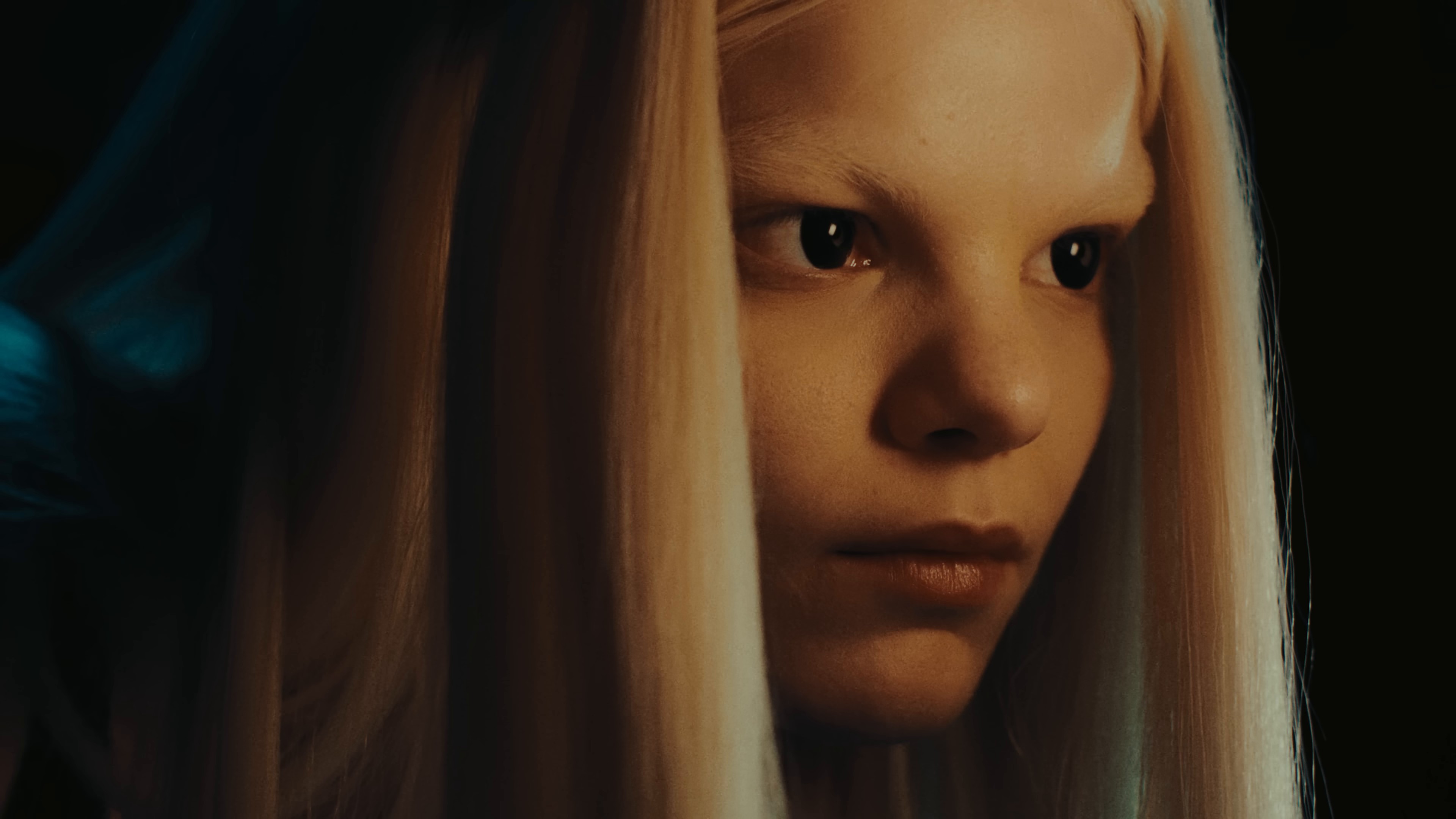 Les hommes aux yeux noirs (2024) —  shot,  lighting