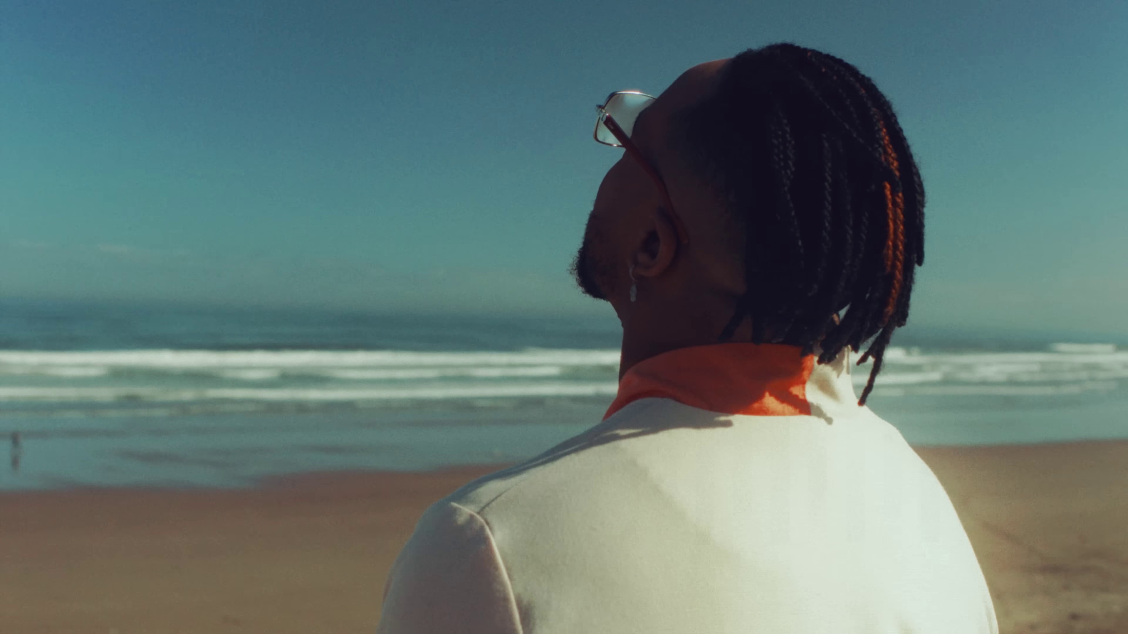 MOUJA (2022) —  shot,  lighting