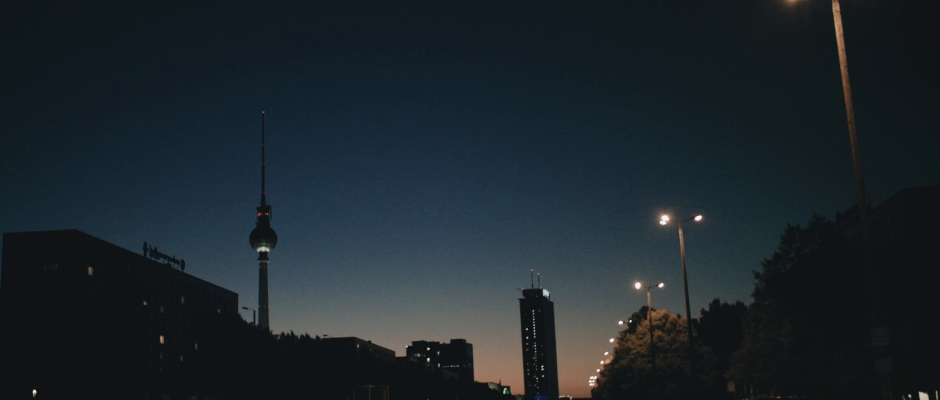 That's Belvedere - Frederick Lau (2018) —  shot,  lighting