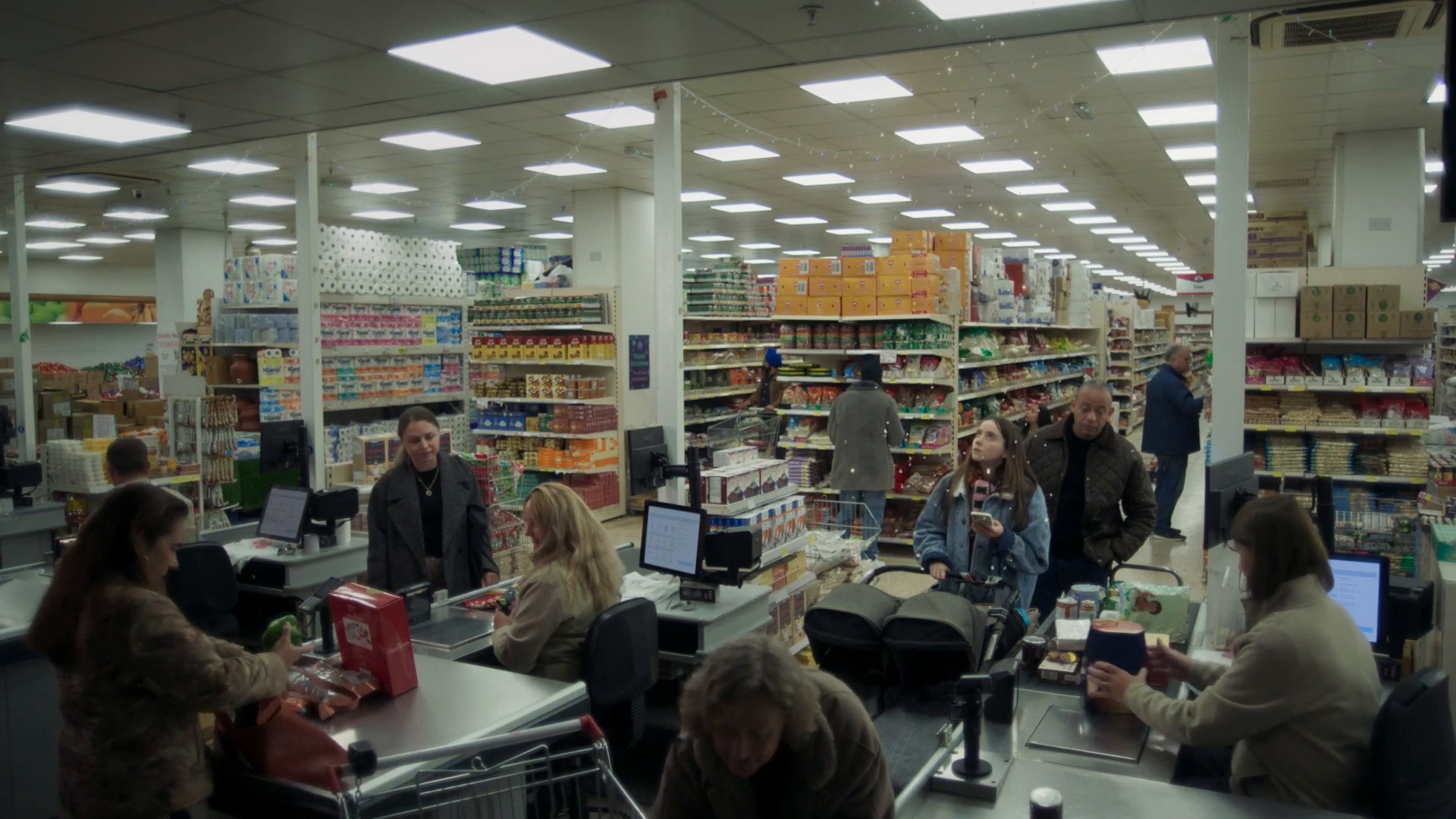 O2 - Snowing SIMS (2024) —  shot,  lighting