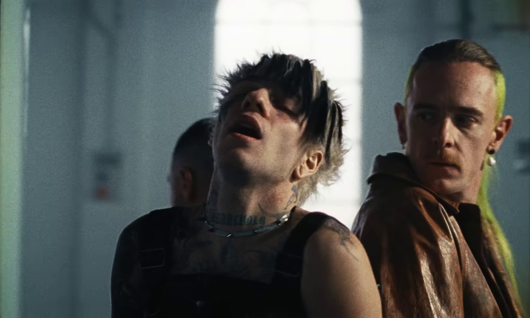 RUGGINE (2024) —  shot,  lighting