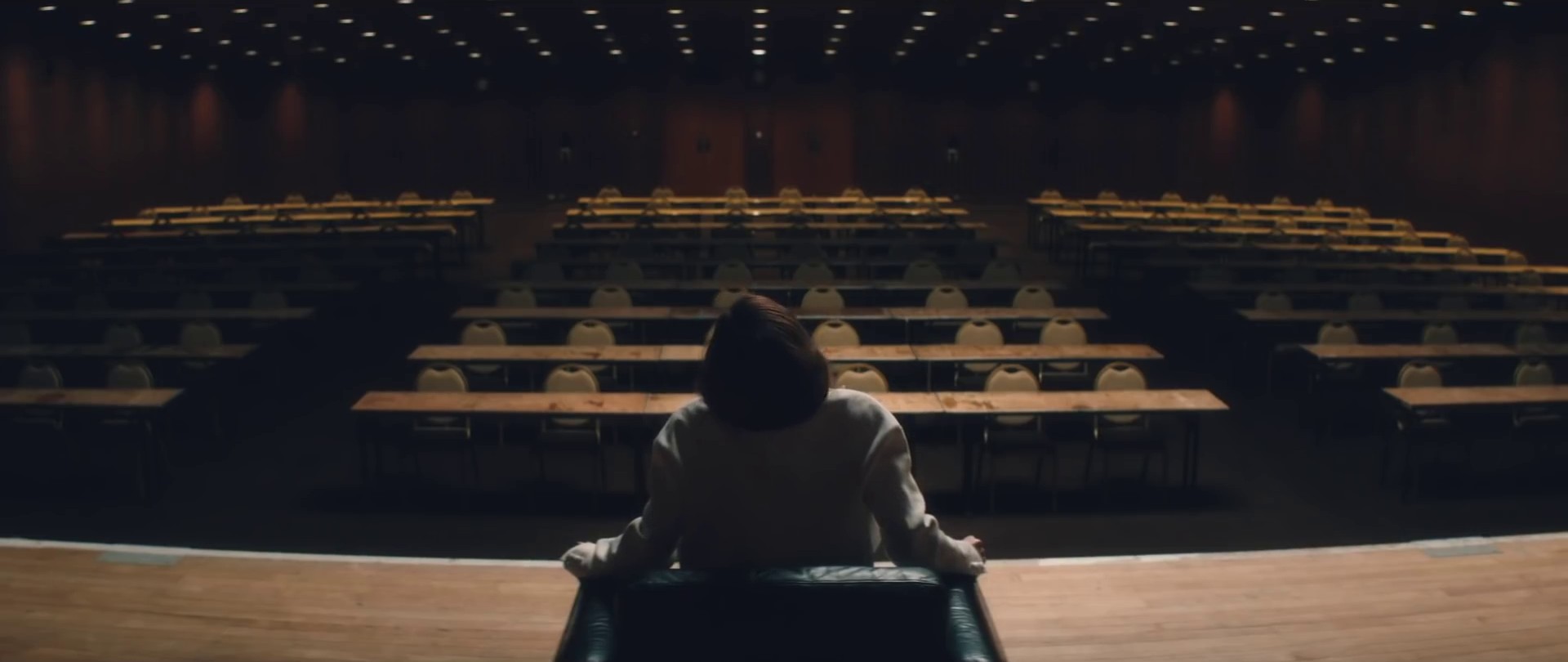 Weak (2015) —  shot,  lighting