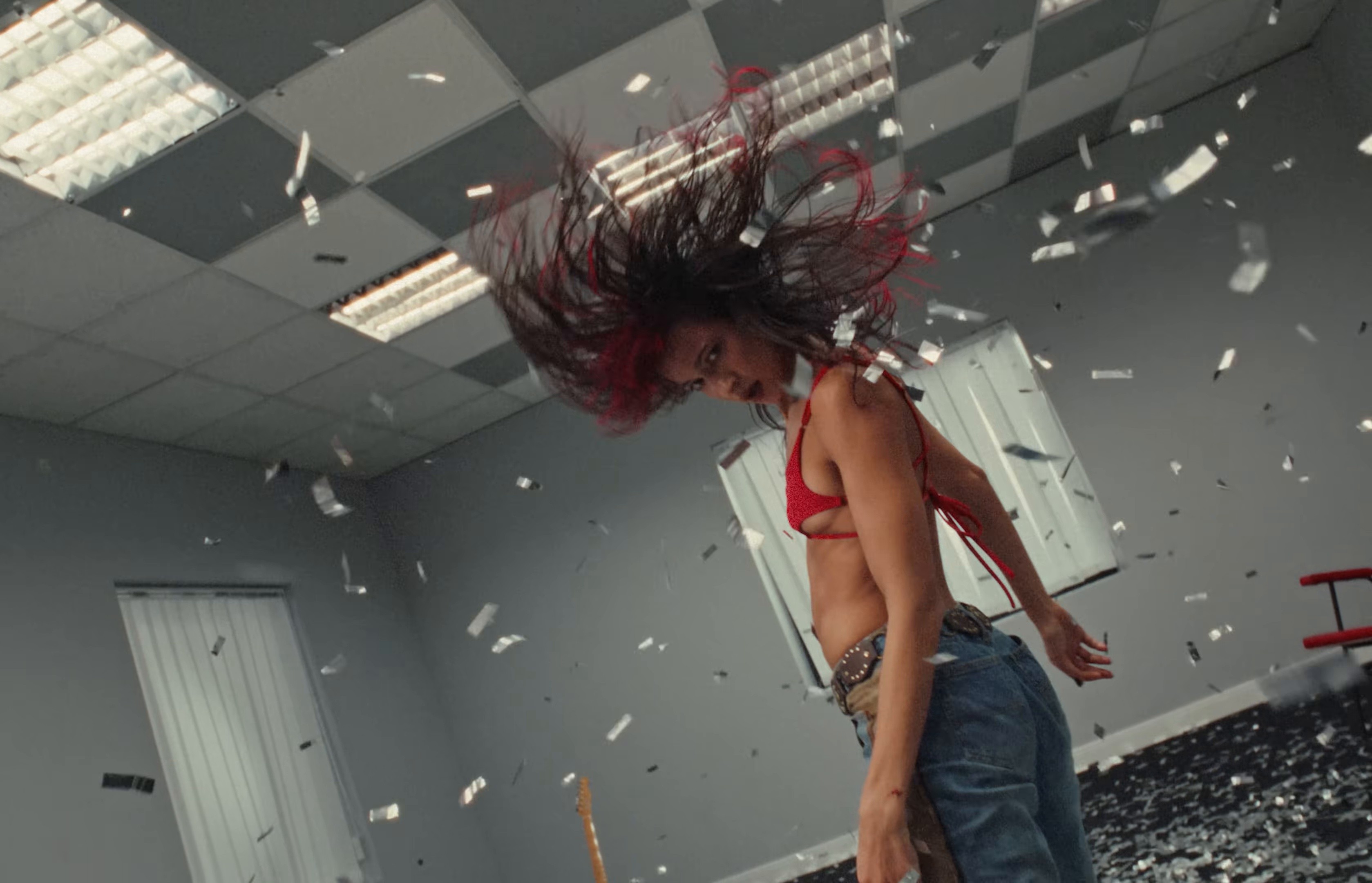 МаХат Махат (2025) —  shot,  lighting