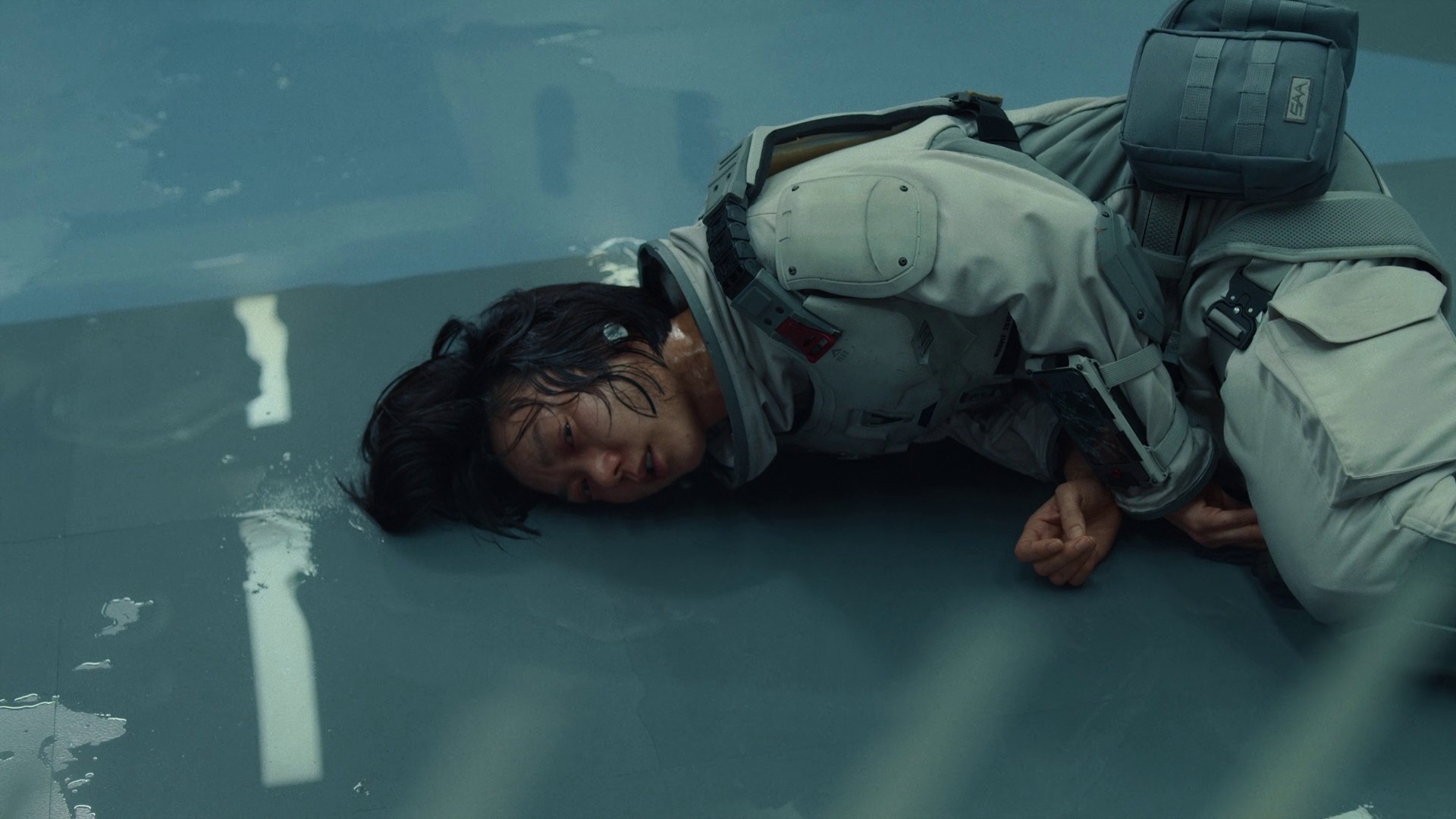 The Silent Sea (2021) —  shot,  lighting