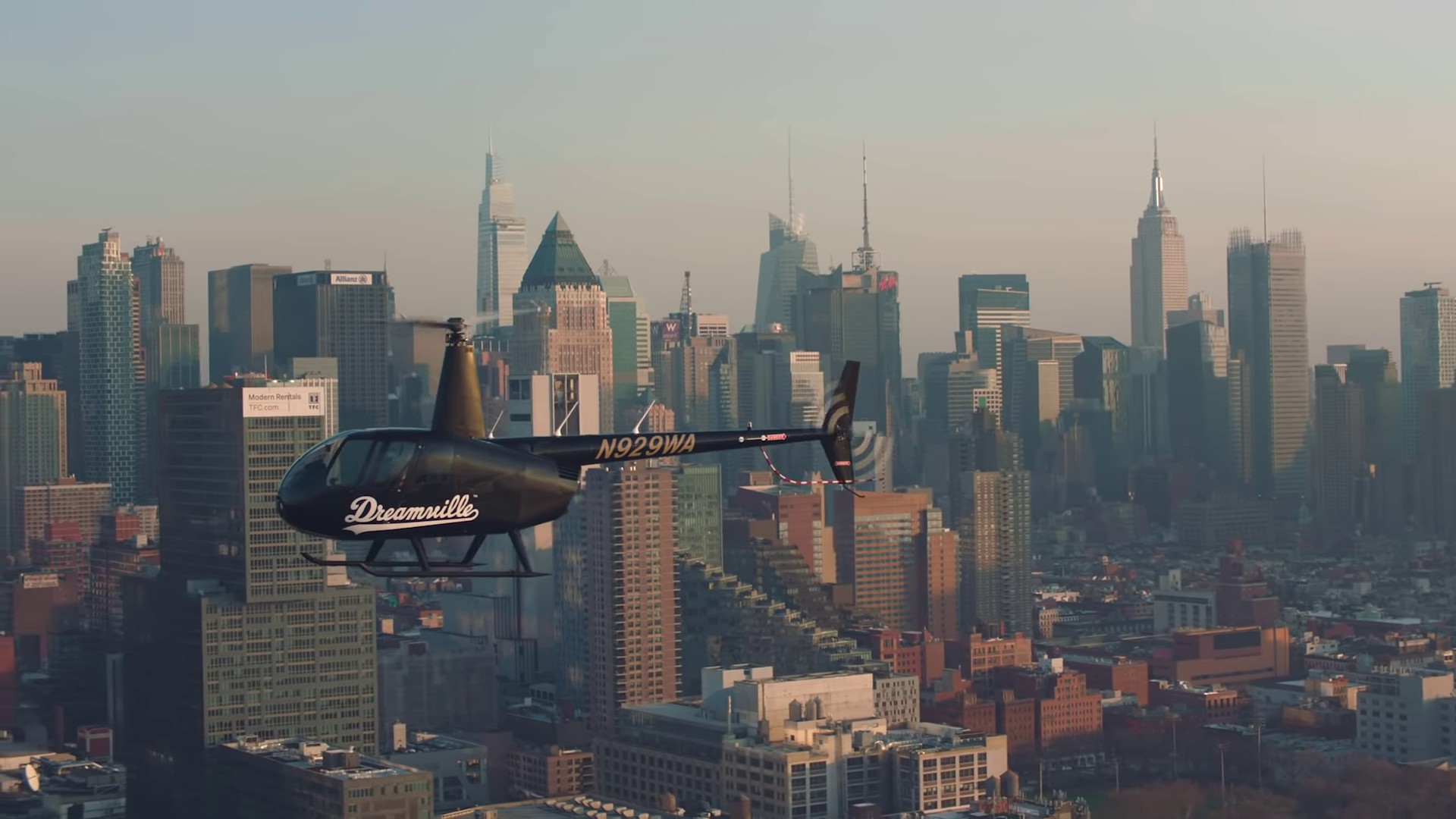 a m a r i (2021) —  shot,  lighting