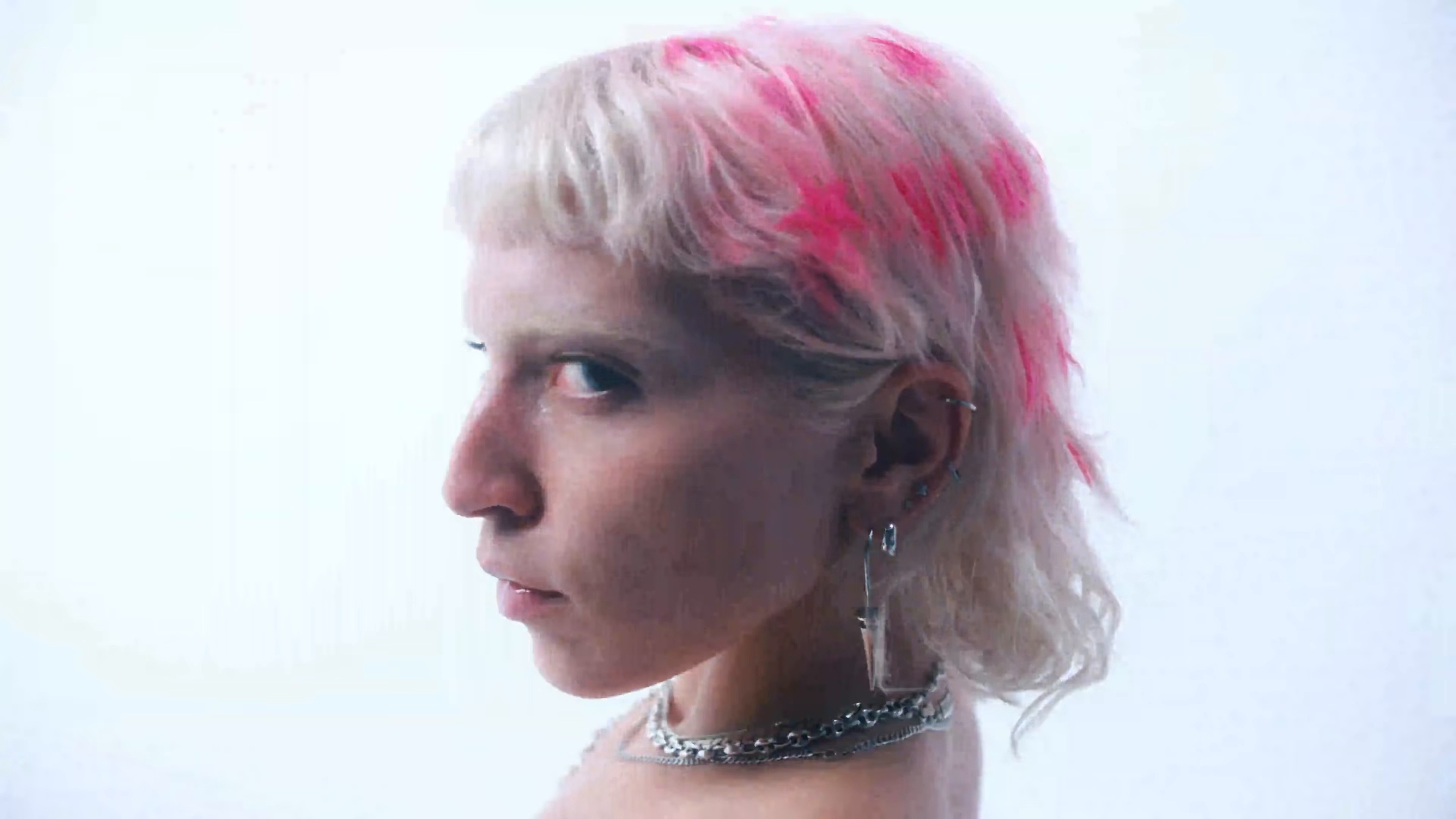 YUMMi 🖤 (2025) —  shot,  lighting