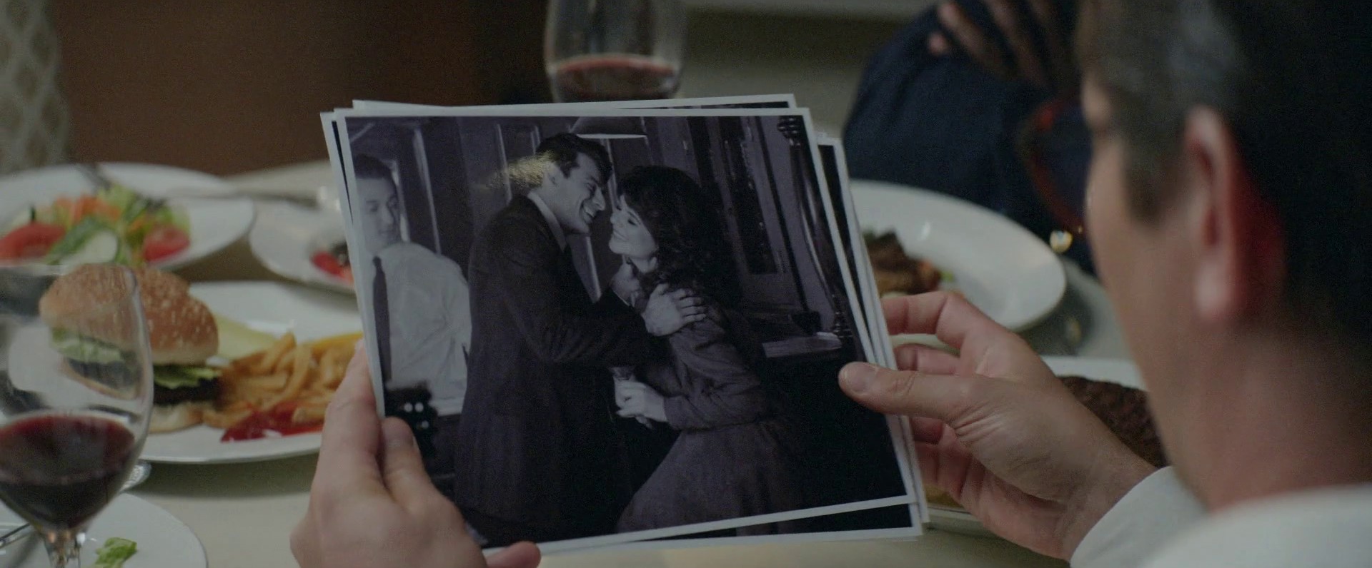 295 (2019) —  shot,  lighting