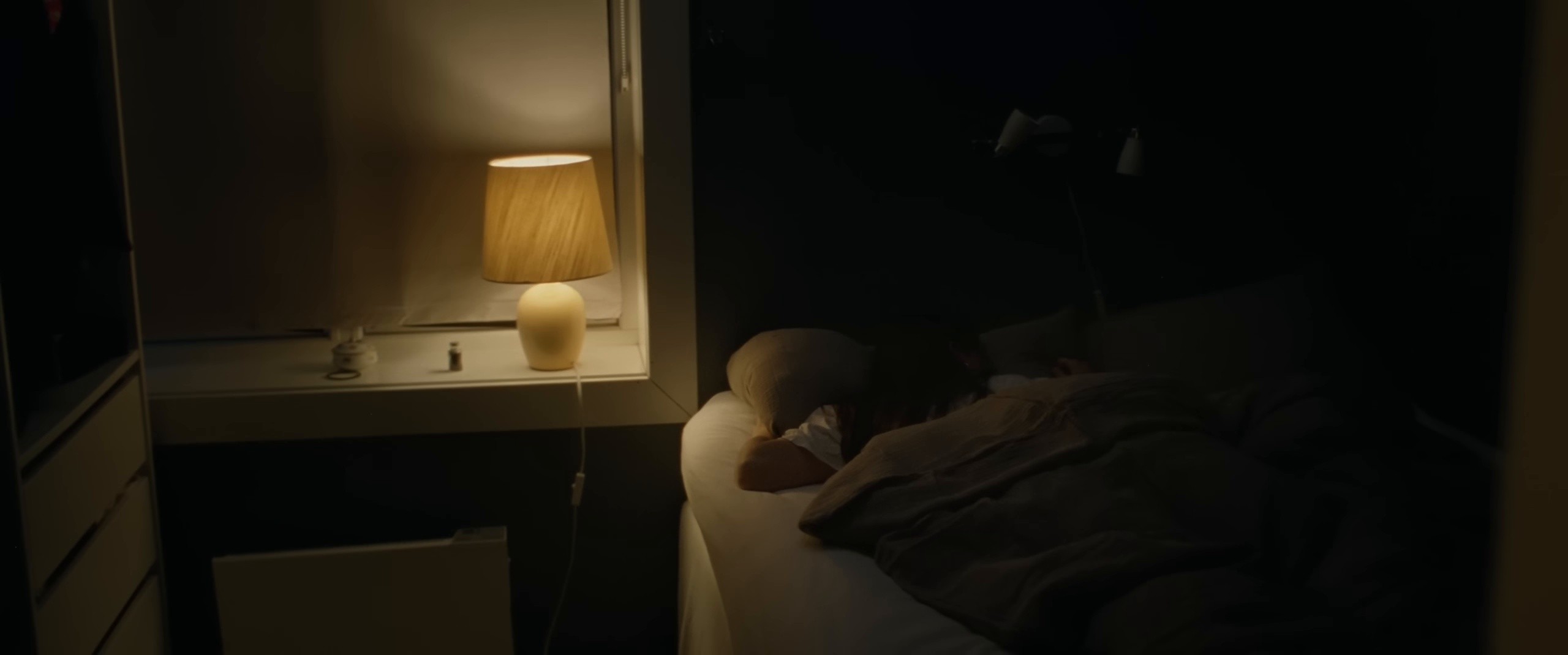 Hemingway (2025) —  shot,  lighting