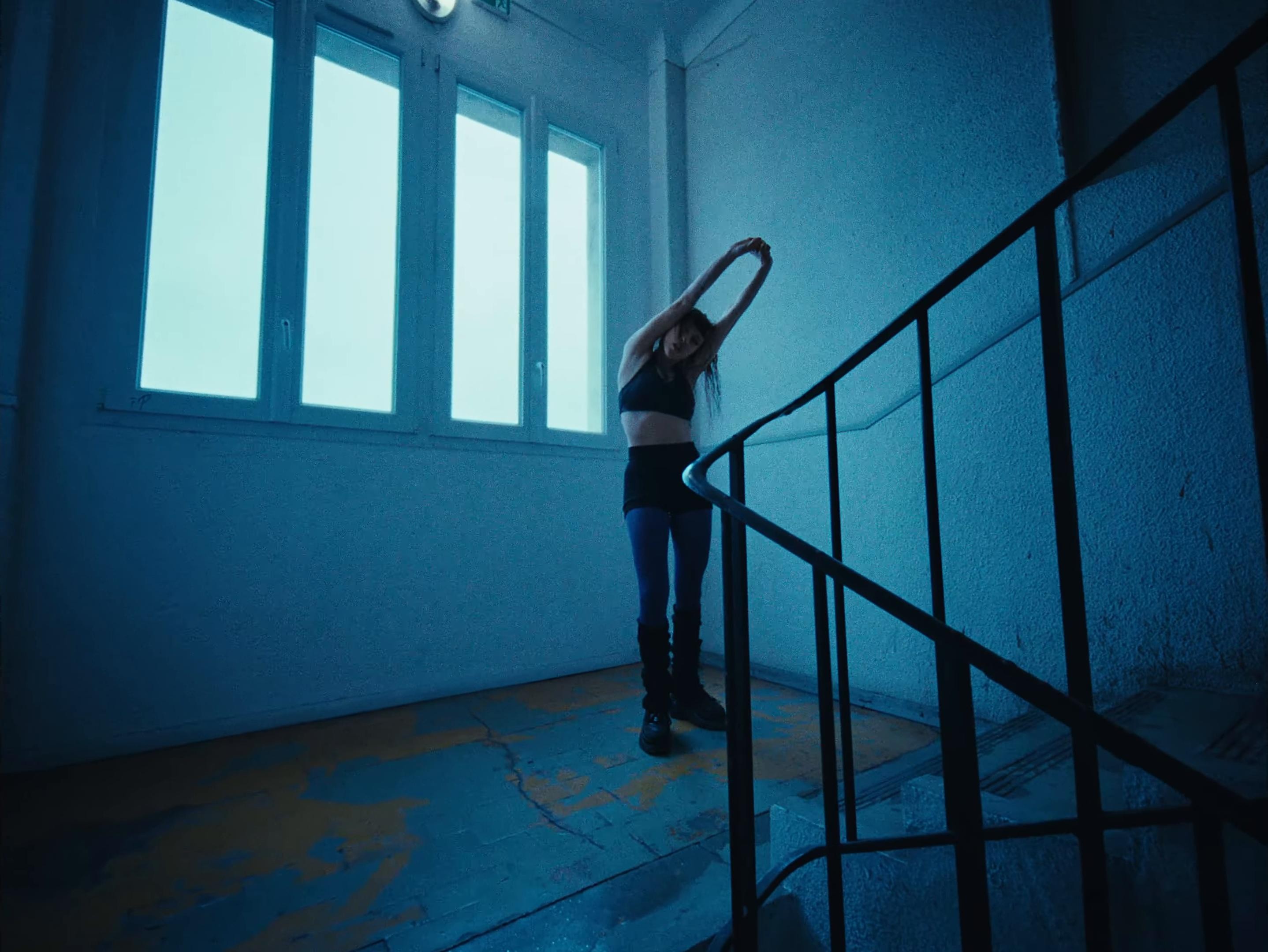 RALENTIS (2025) —  shot,  lighting