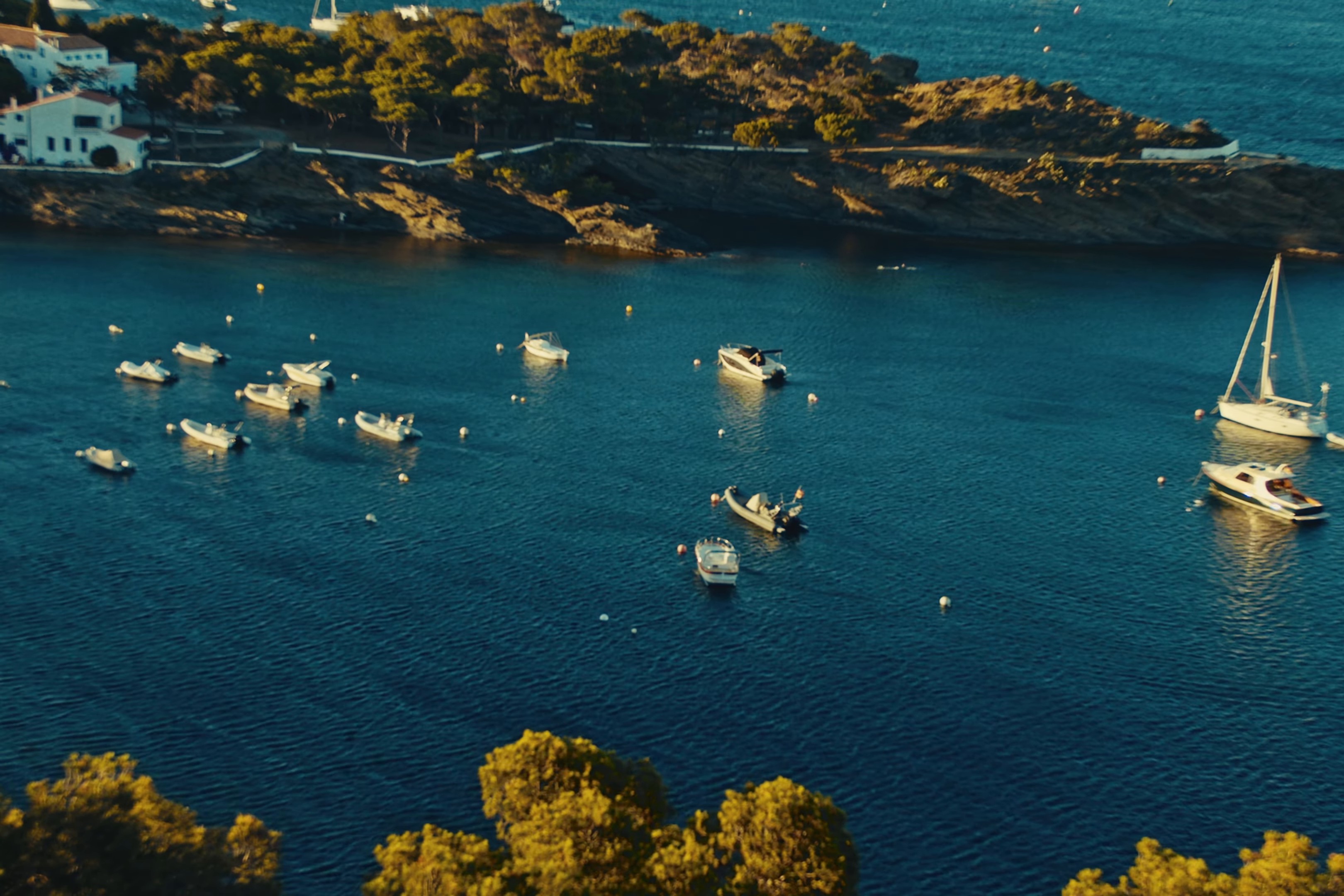 Cadaqués (2024) —  shot,  lighting