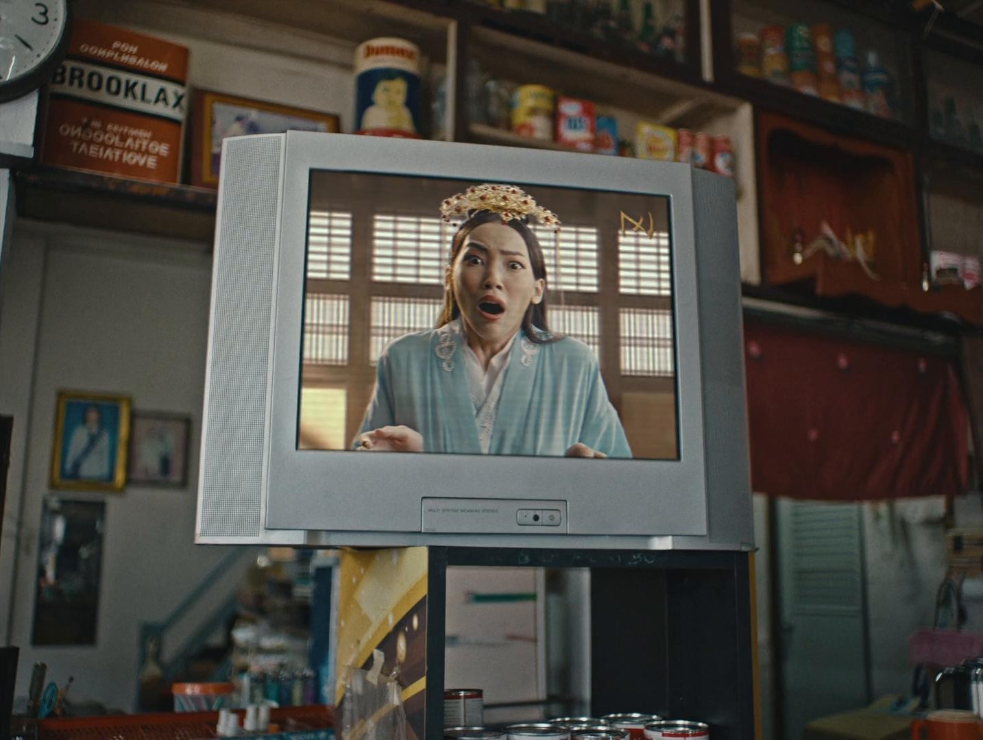 Wok Tok (2024) —  shot,  lighting