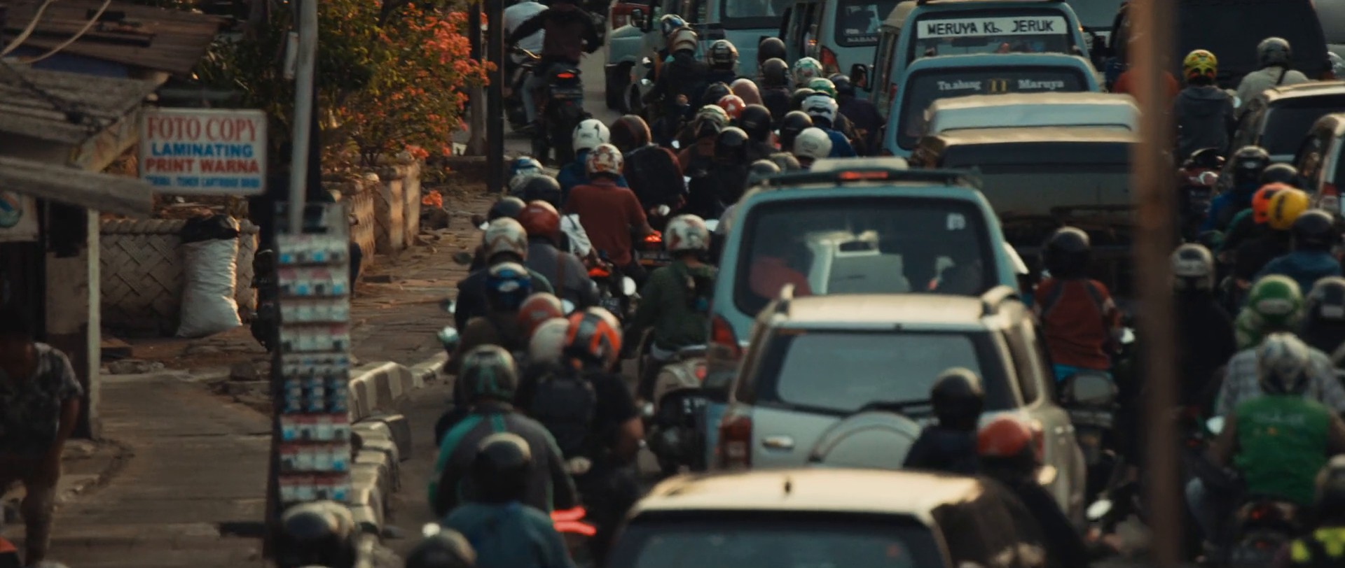 Shell go well (2019) —  shot,  lighting