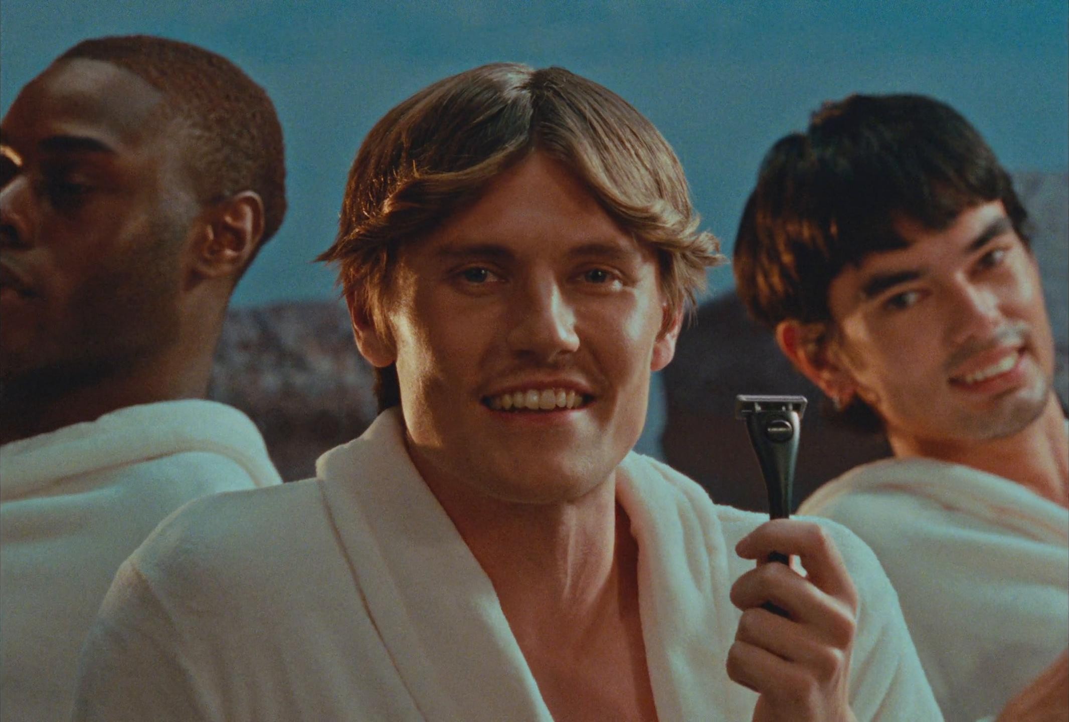 Estrid - Very lagom razors (2024) —  shot,  lighting