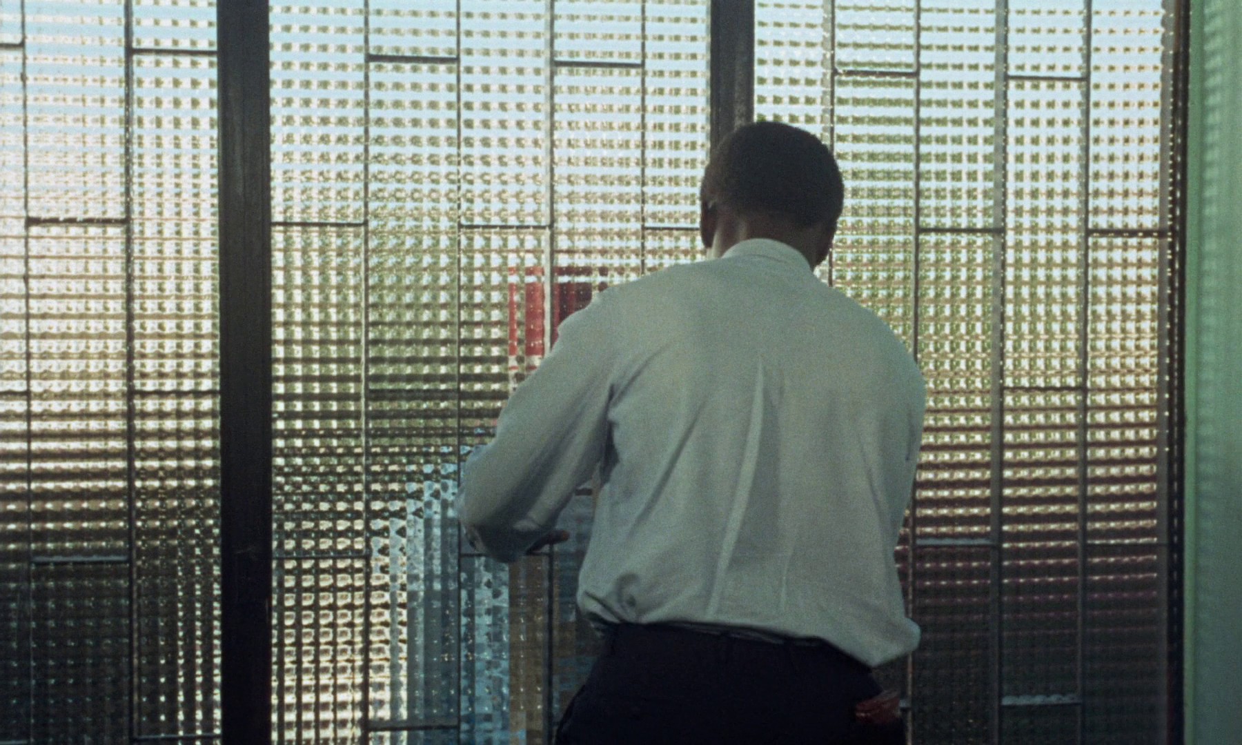 Mandabi (1968) —  shot,  lighting