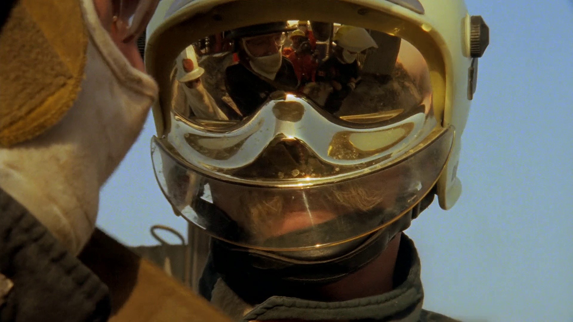 Lessons of Darkness (2002) —  shot,  lighting