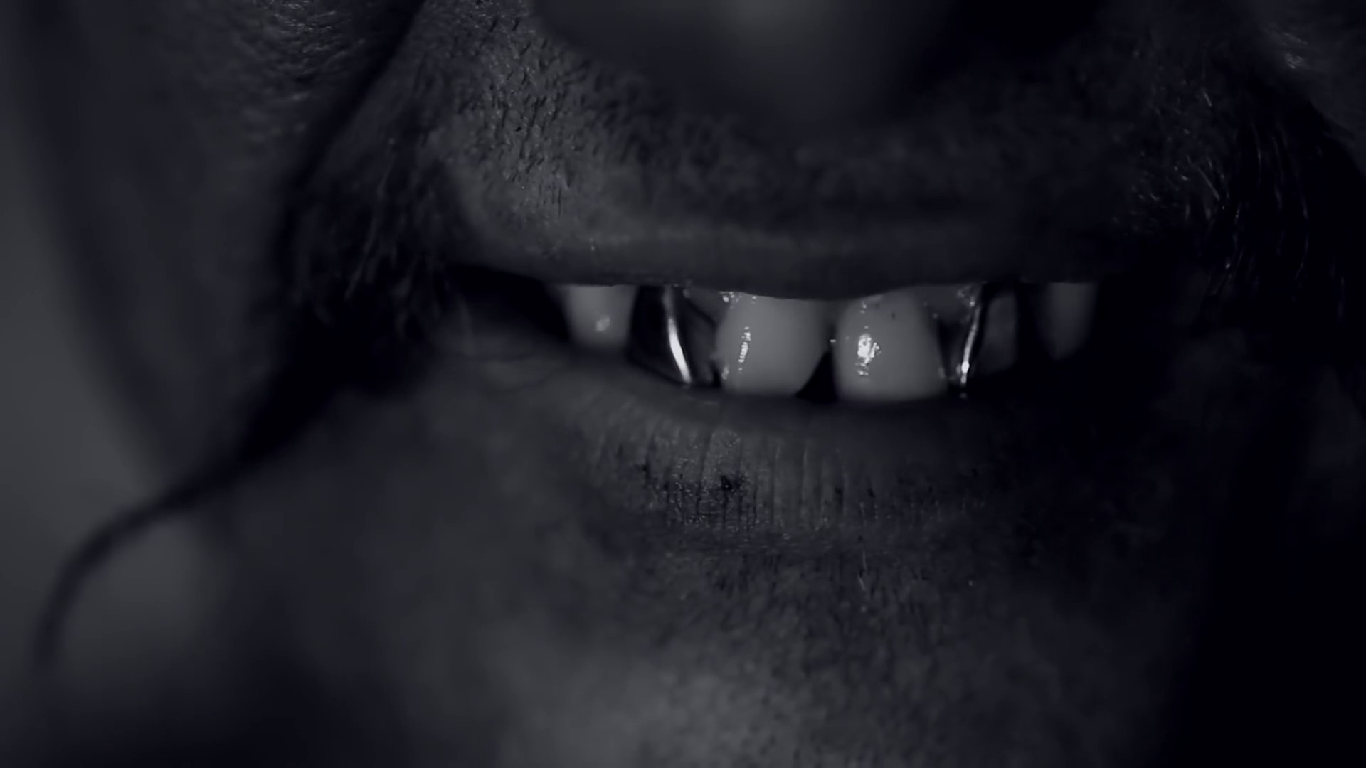 I FINK U FREEKY (2012) —  shot,  lighting