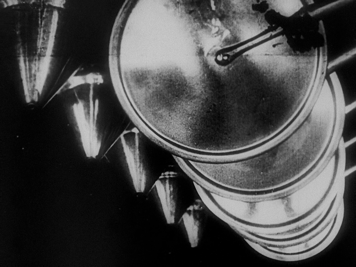 Ballet mécanique (1924) —  shot,  lighting