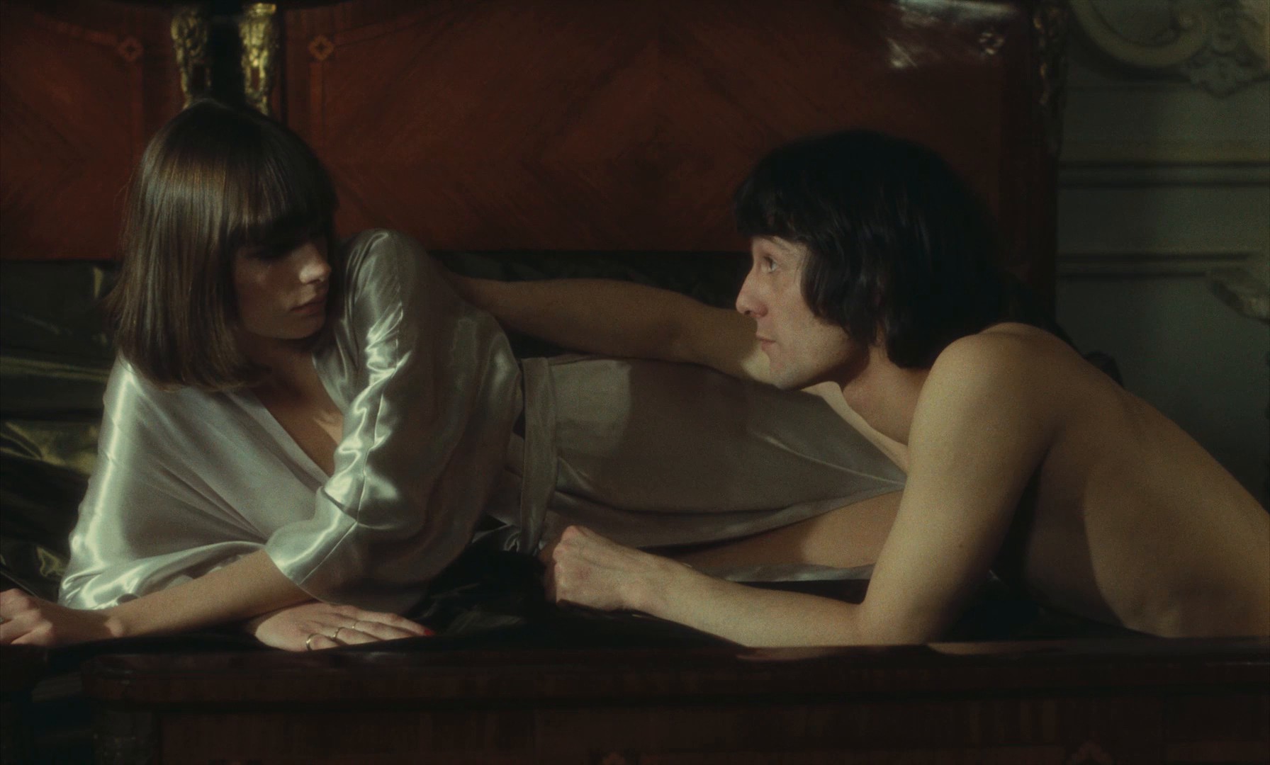 Madame Claude (1977) —  shot,  lighting