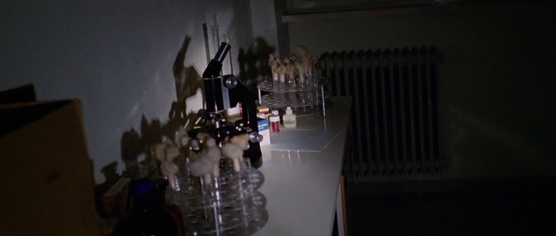 The Cat o' Nine Tails (1971) —  shot,  lighting