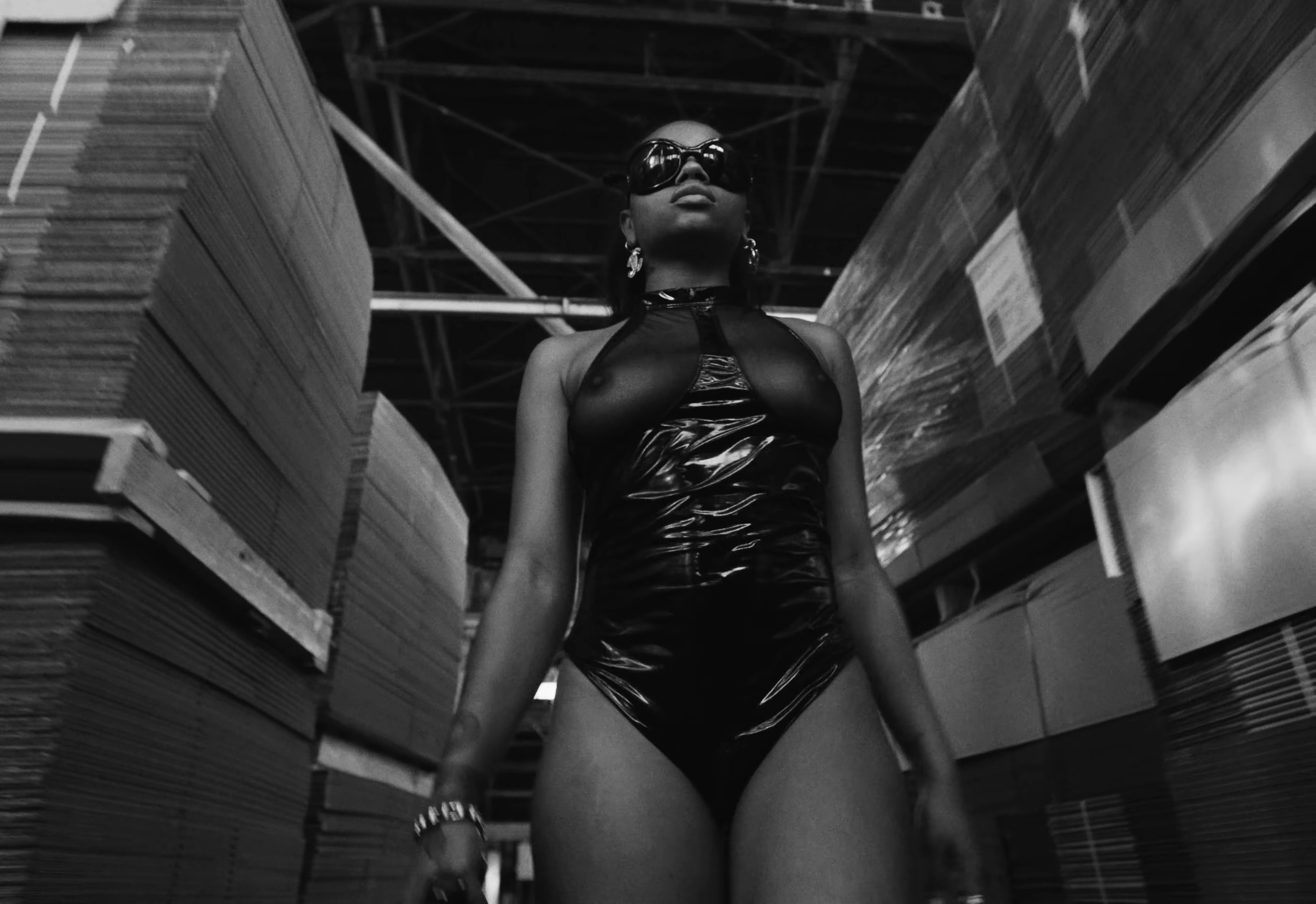 BRINGBLICK (2025) —  shot,  lighting