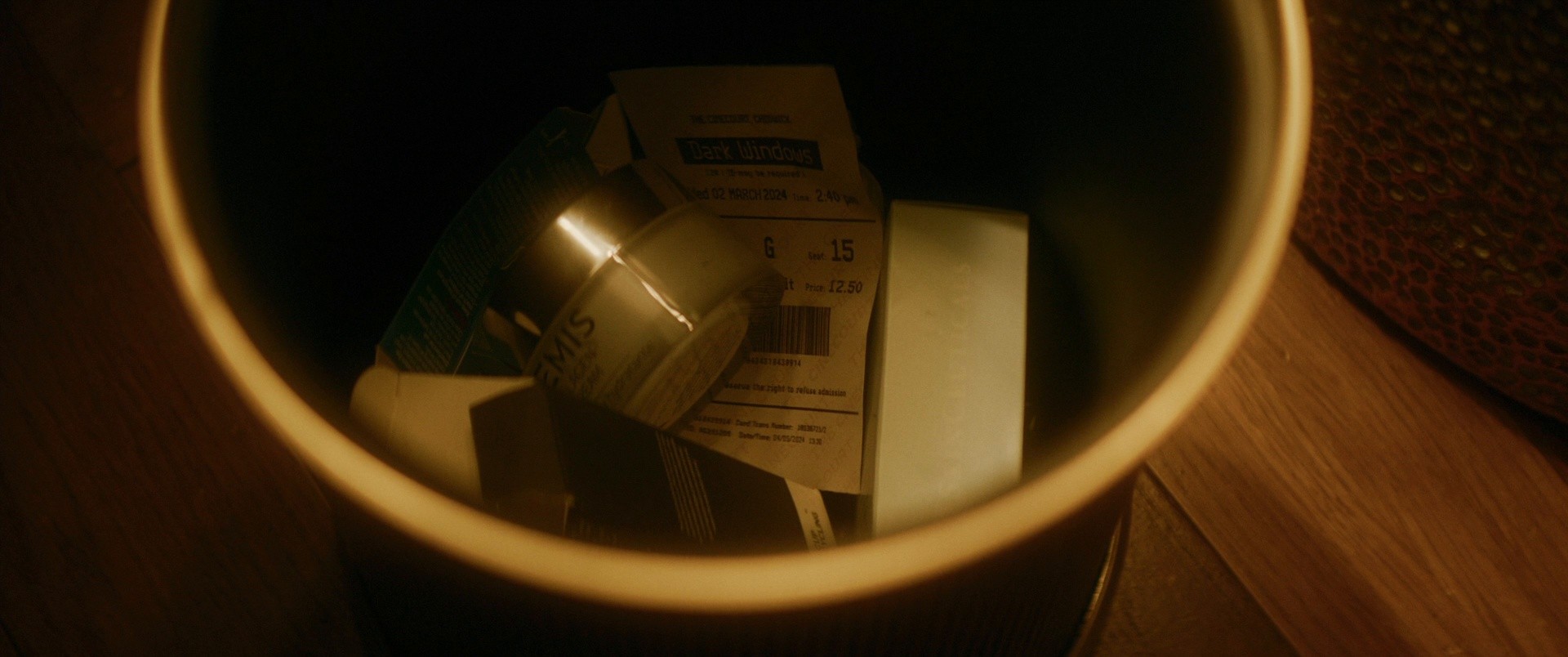 Black Bag (2025) —  shot,  lighting