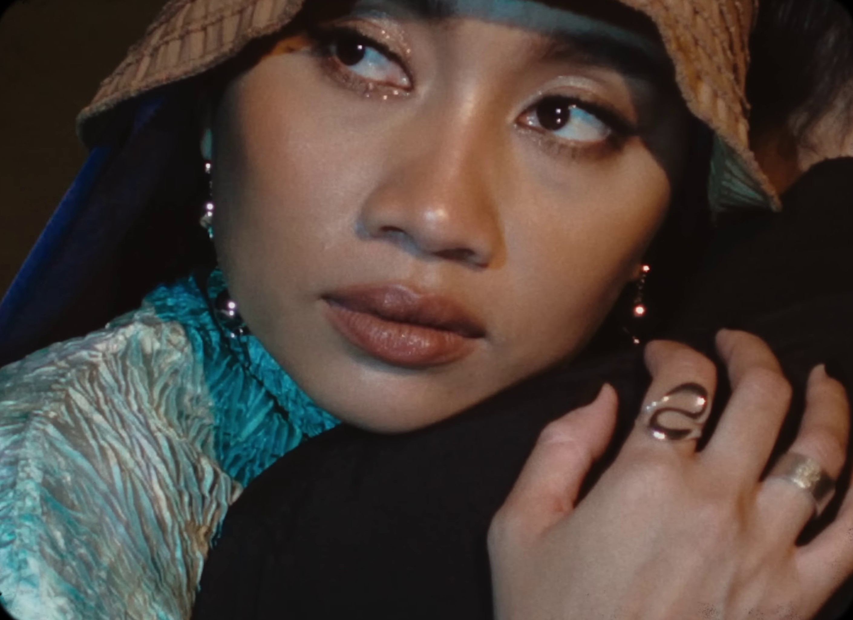 Fool 4 U (2022) —  shot,  lighting