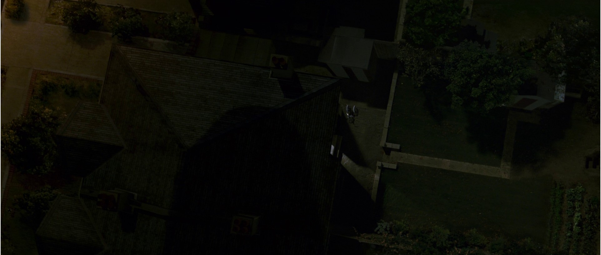 The Chronicles of Narnia: The Lion, the Witch and the Wardrobe (2005) —  shot,  lighting