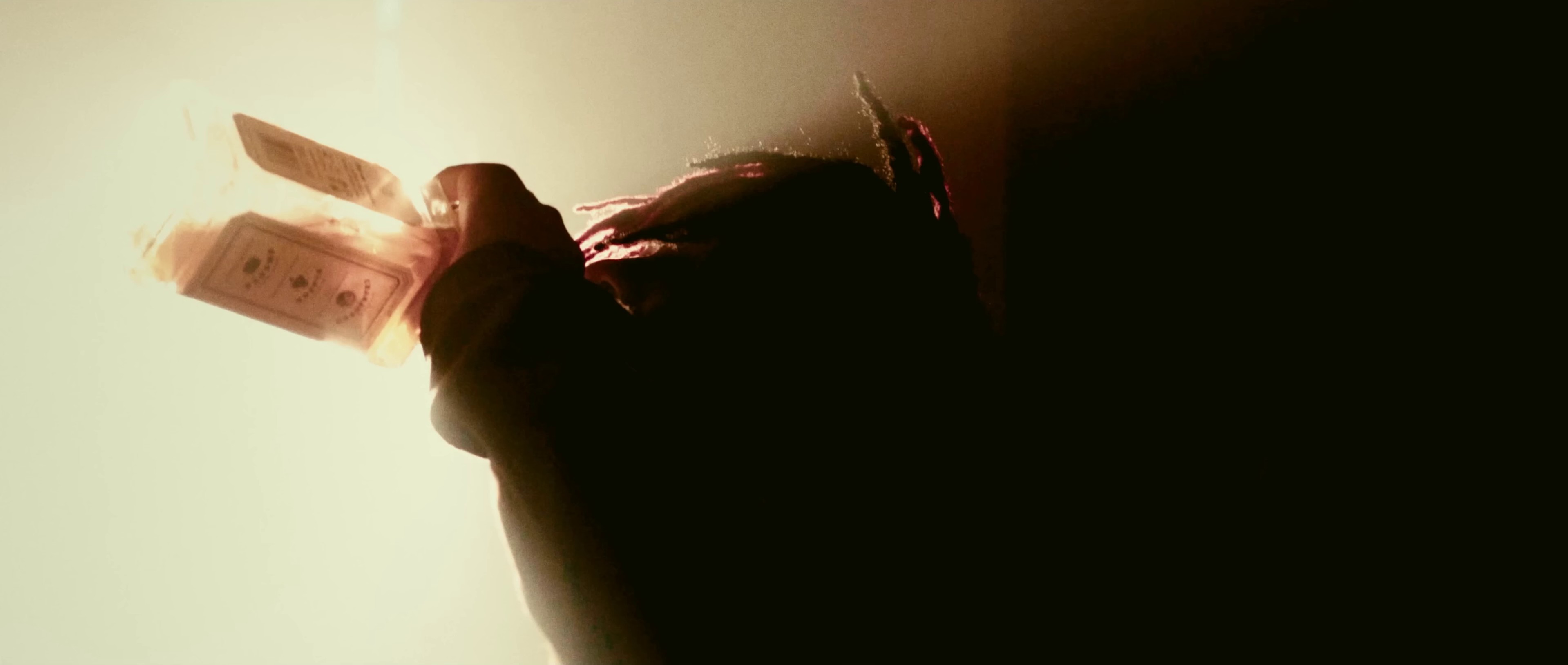 Solo  (2022) —  shot,  lighting