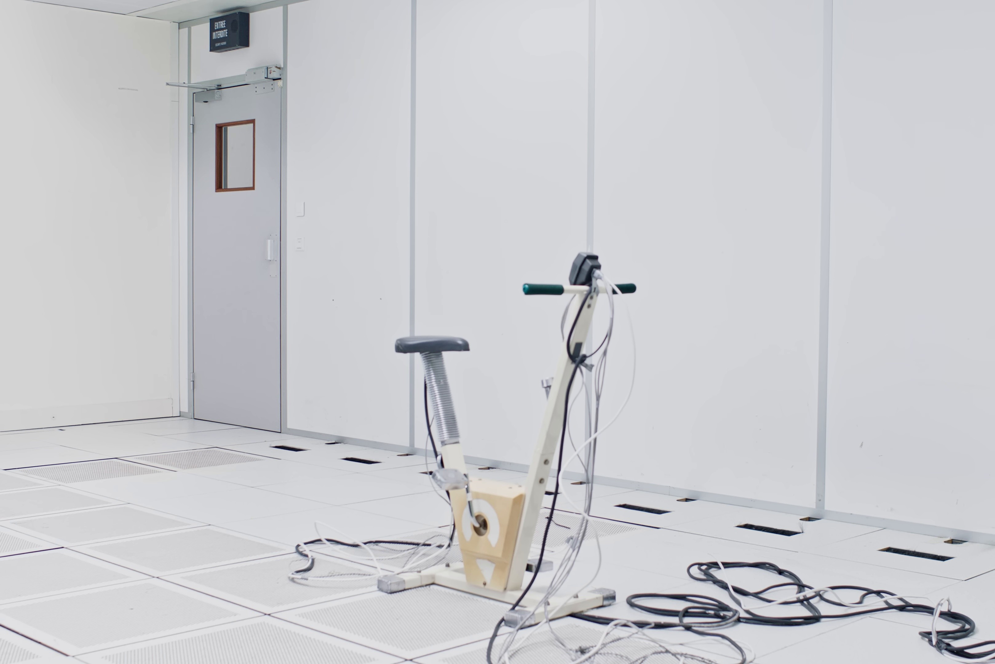 Monde (2025) —  shot,  lighting