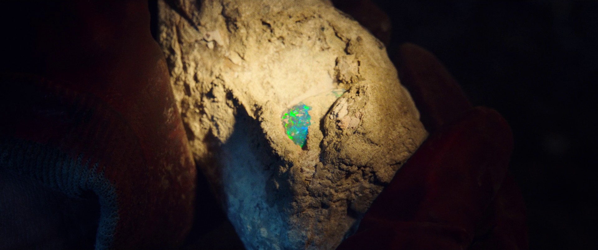 Uncut Gems (2019) —  shot,  lighting