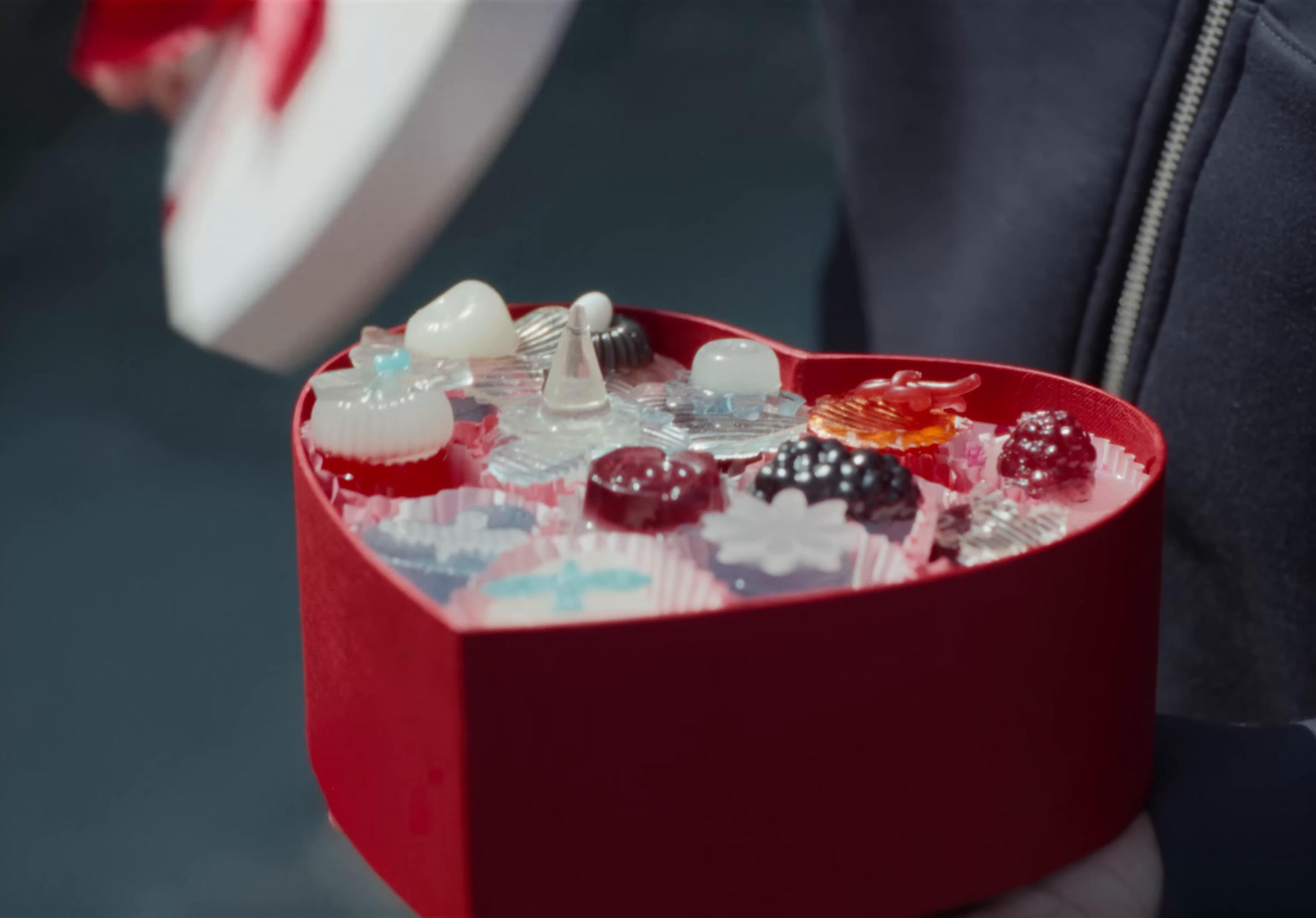 Illegal (2025) —  shot,  lighting