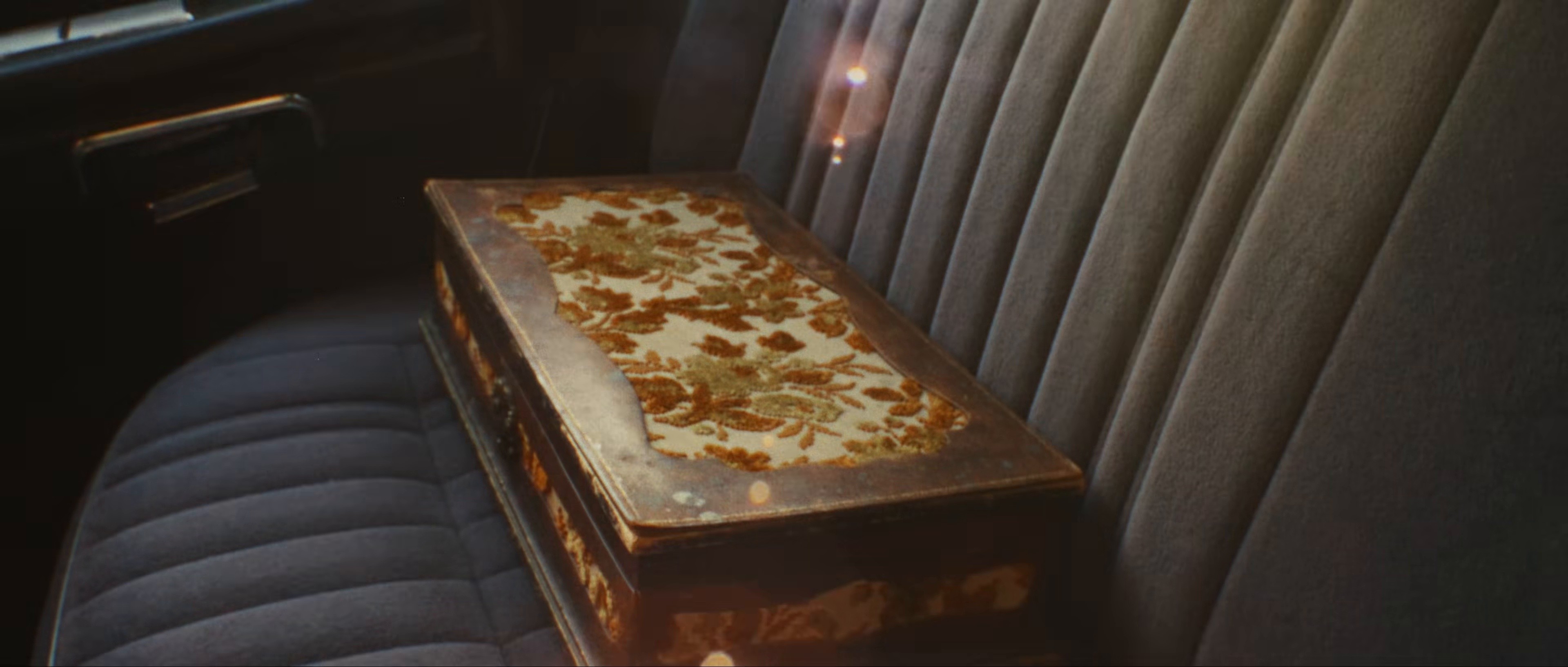 Somebody Else's (2024) —  shot,  lighting