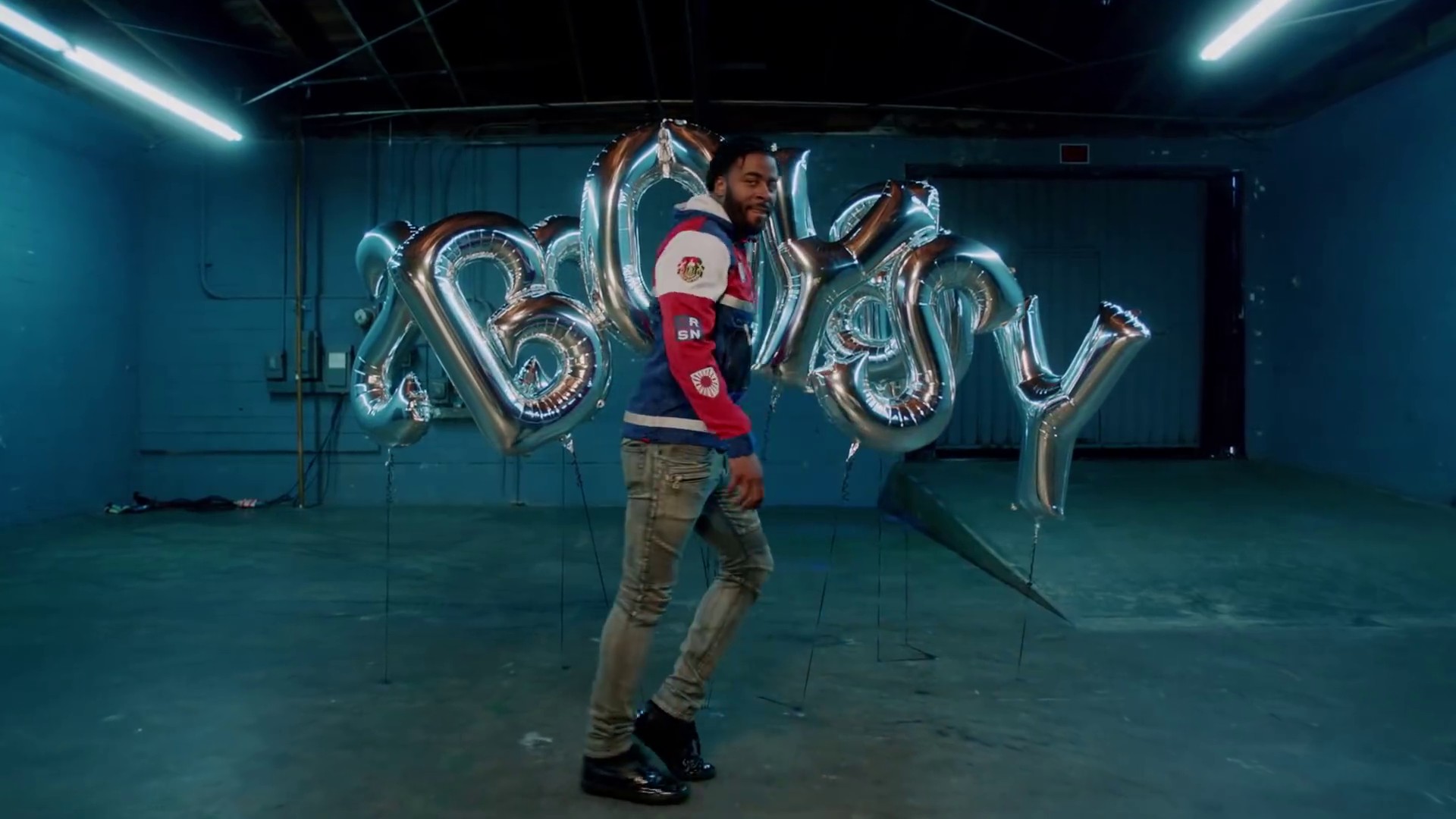 Boys  (2017) —  shot,  lighting