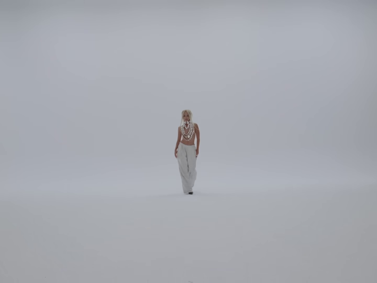 PERDIÓ (2024) —  shot,  lighting