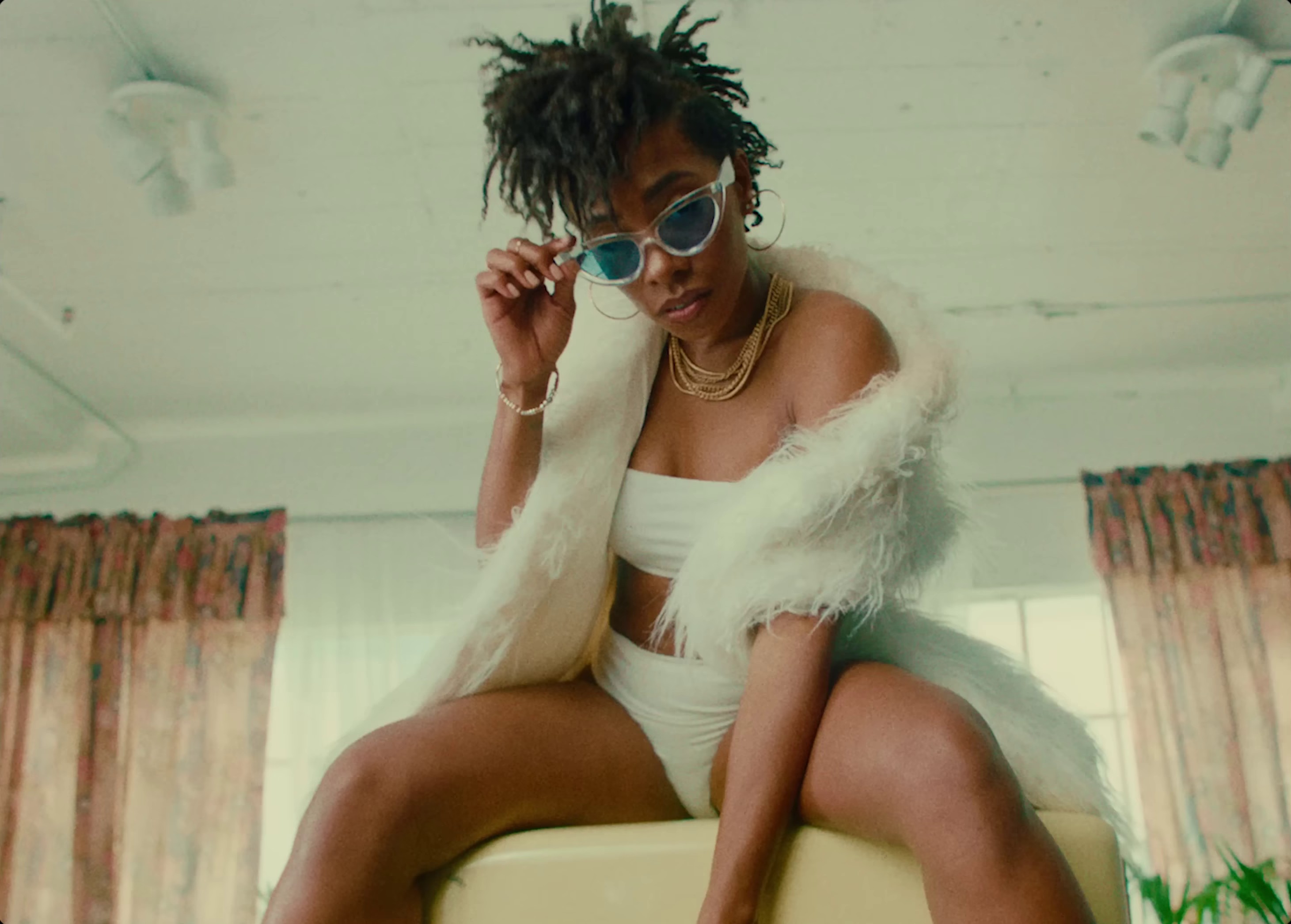 No No No (2022) —  shot,  lighting