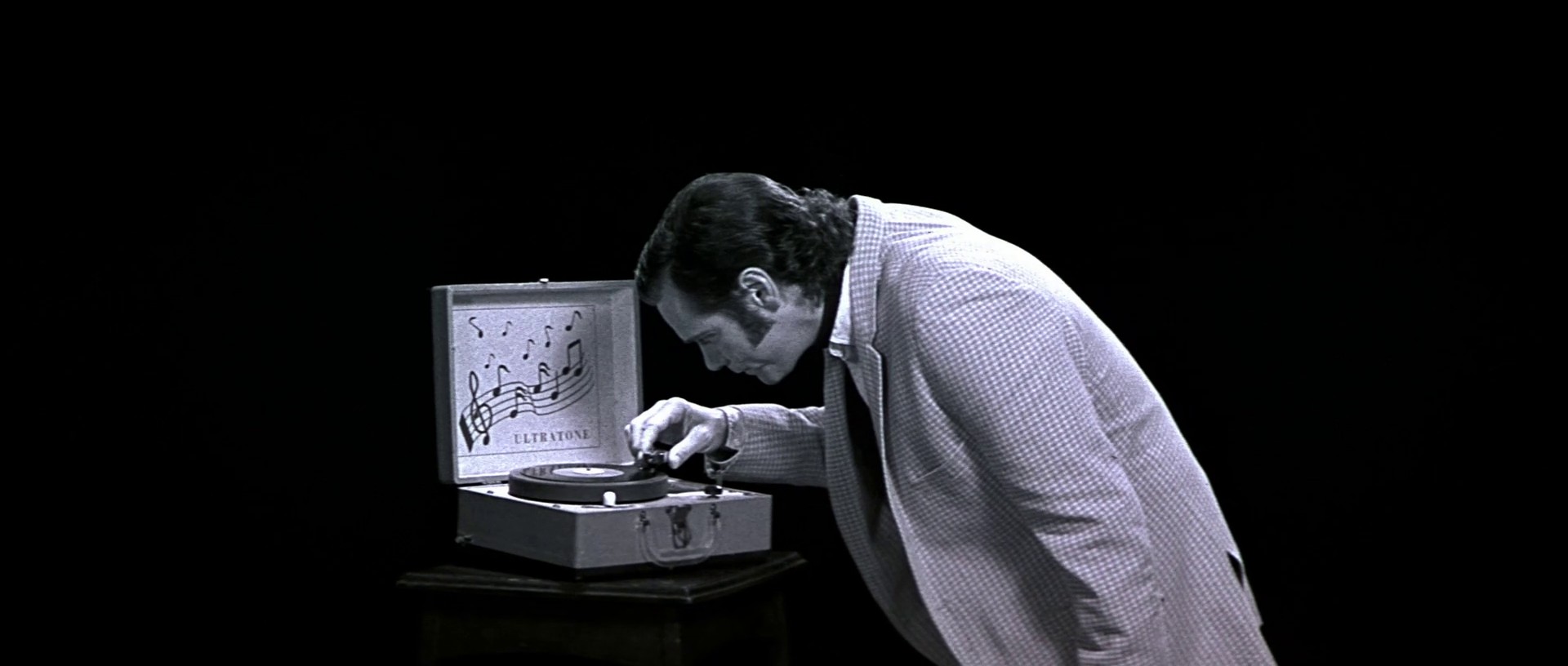 Man on the Moon (1999) —  shot,  lighting