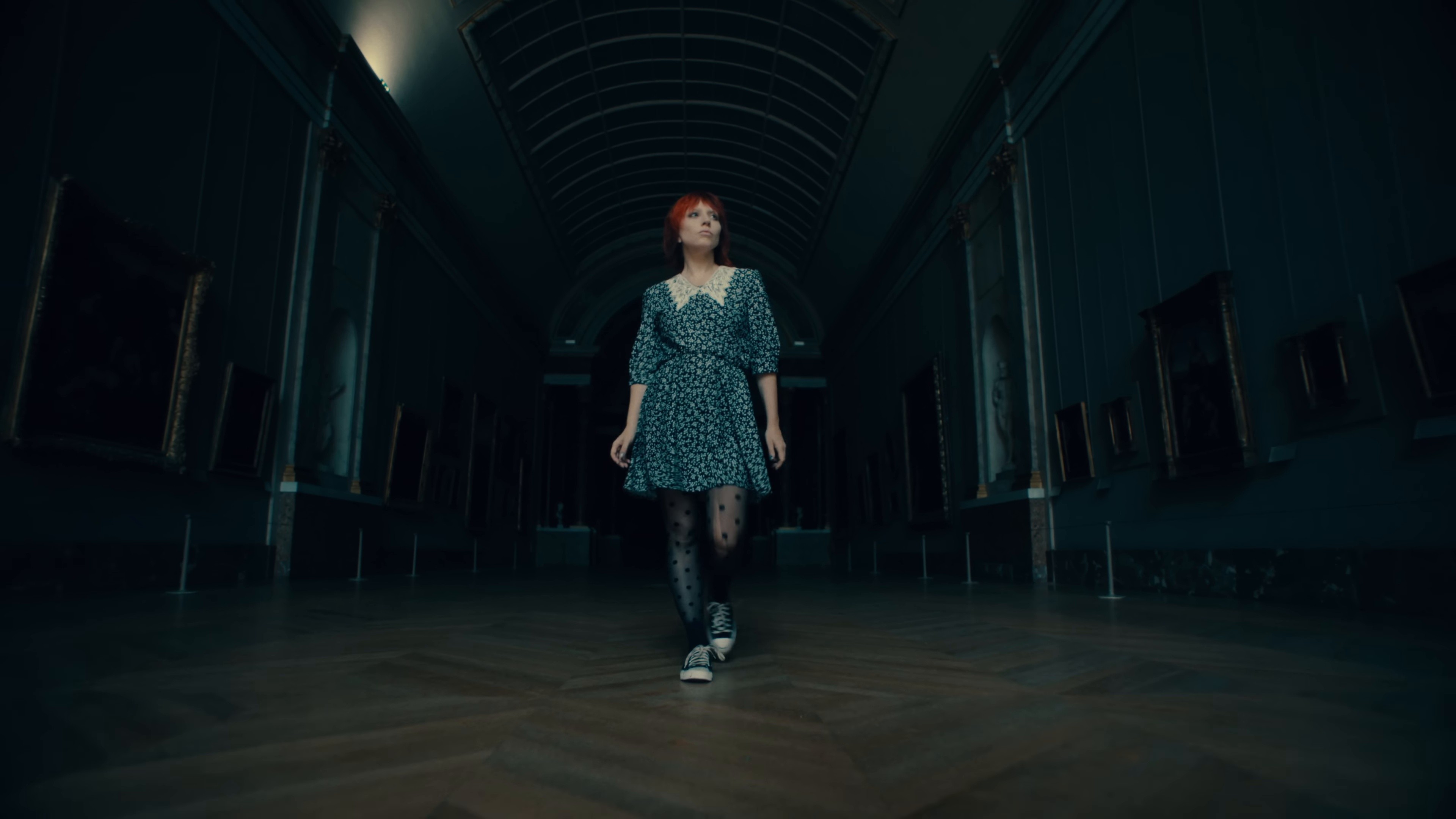 Joker Folie à Deux x Louvre | Lady Gaga, Mona Lisa (2024) —  shot,  lighting