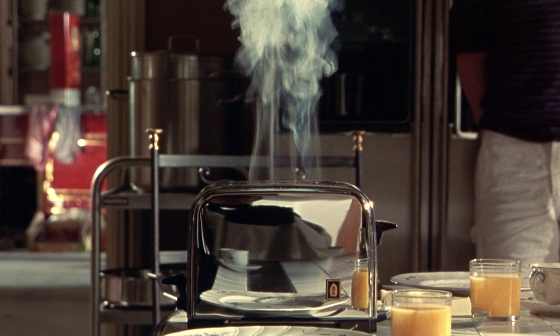 8 ½ Women (1999) —  shot,  lighting