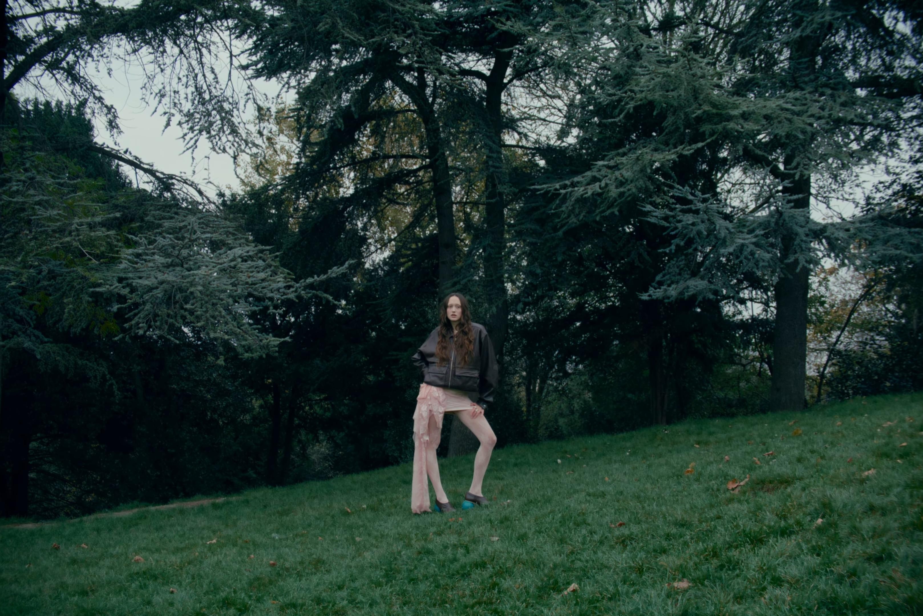 Uuu (2024) —  shot,  lighting