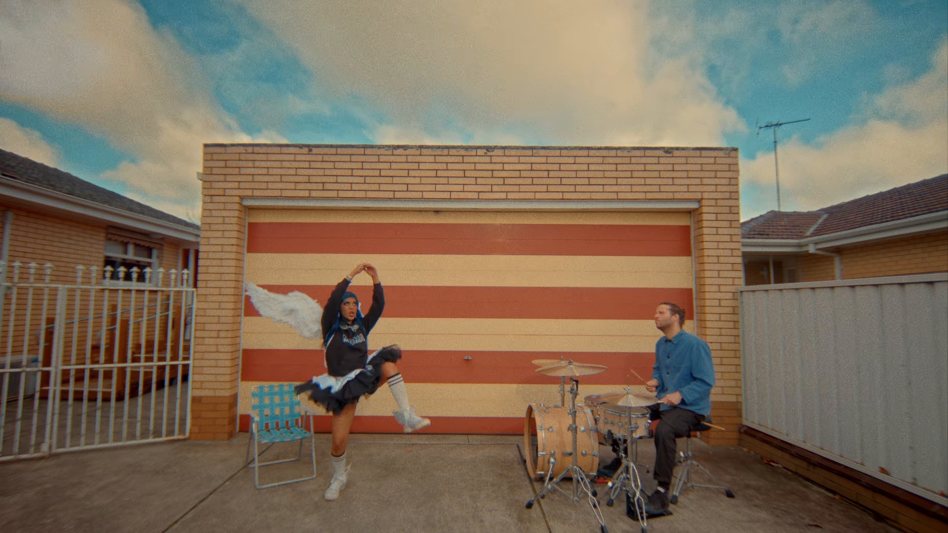 MOLLY (2025) —  shot,  lighting