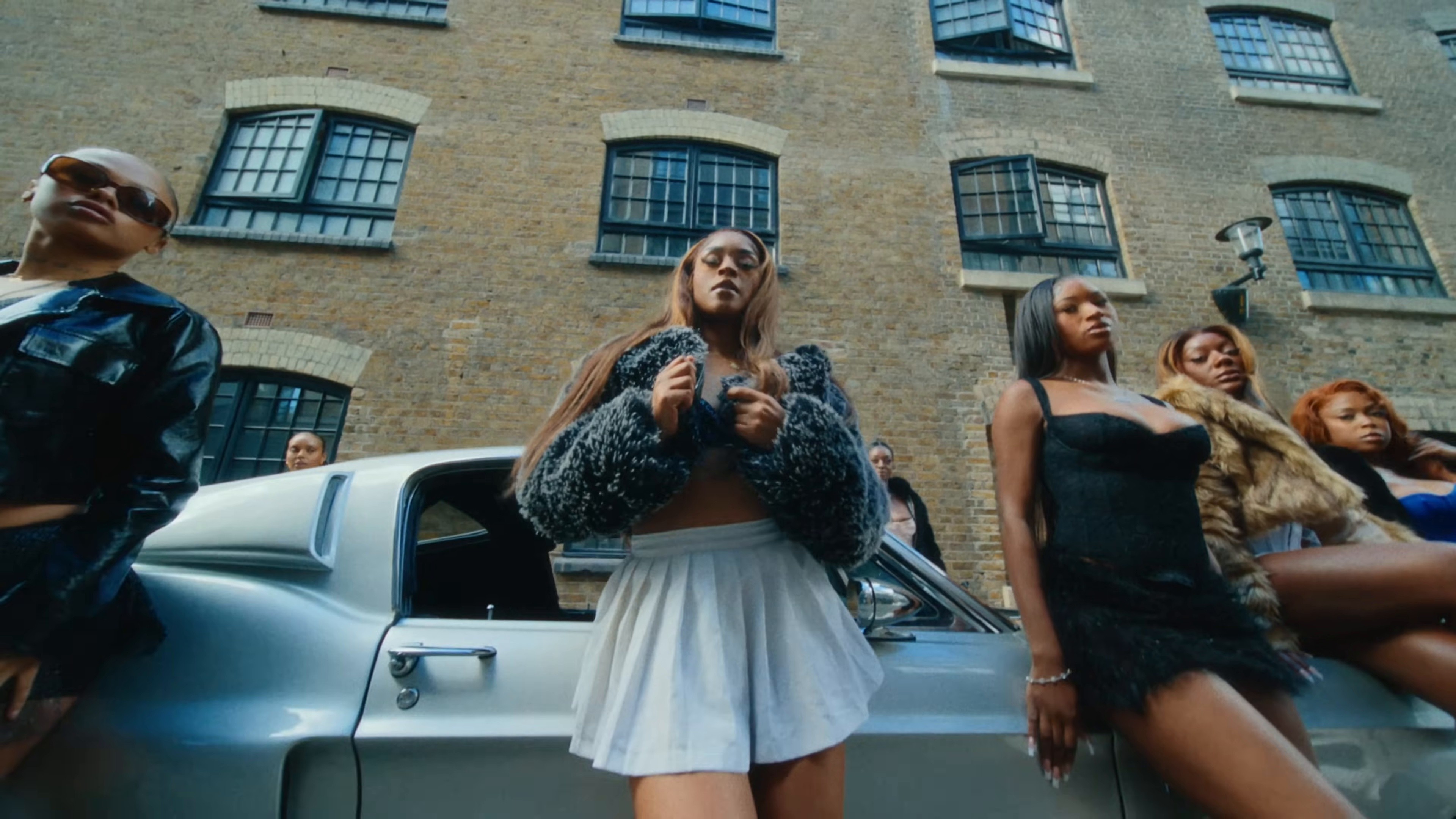 HOUDINI (2024) —  shot,  lighting