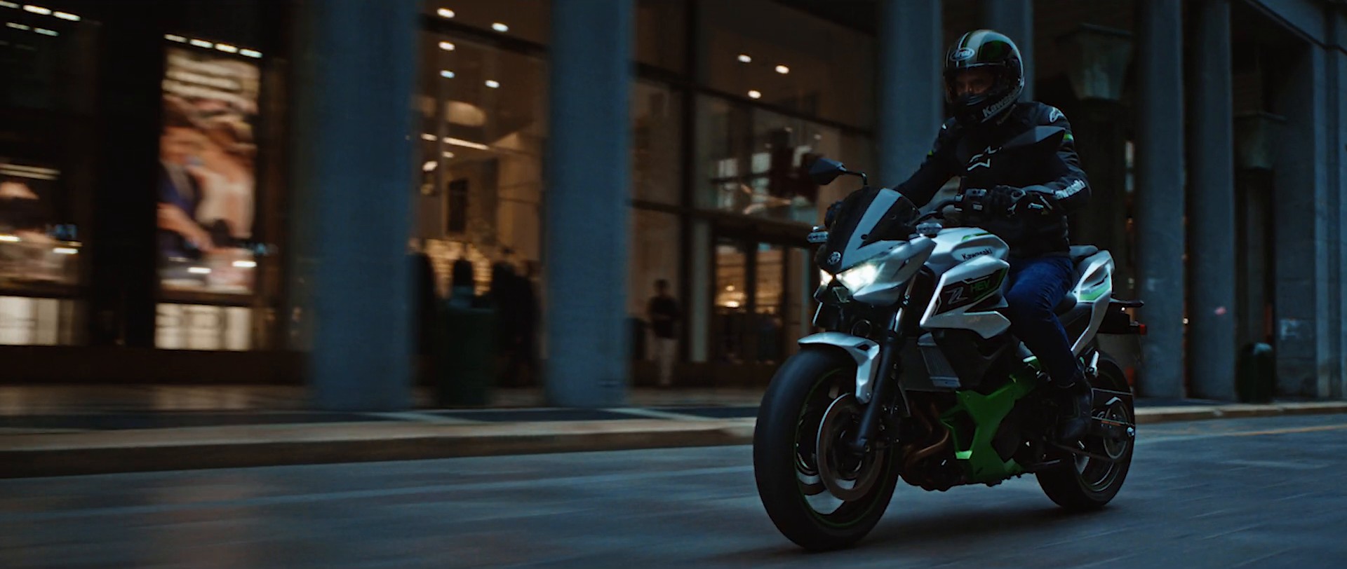 KAWASAKI – NINJA & Z HEV (2024) —  shot,  lighting