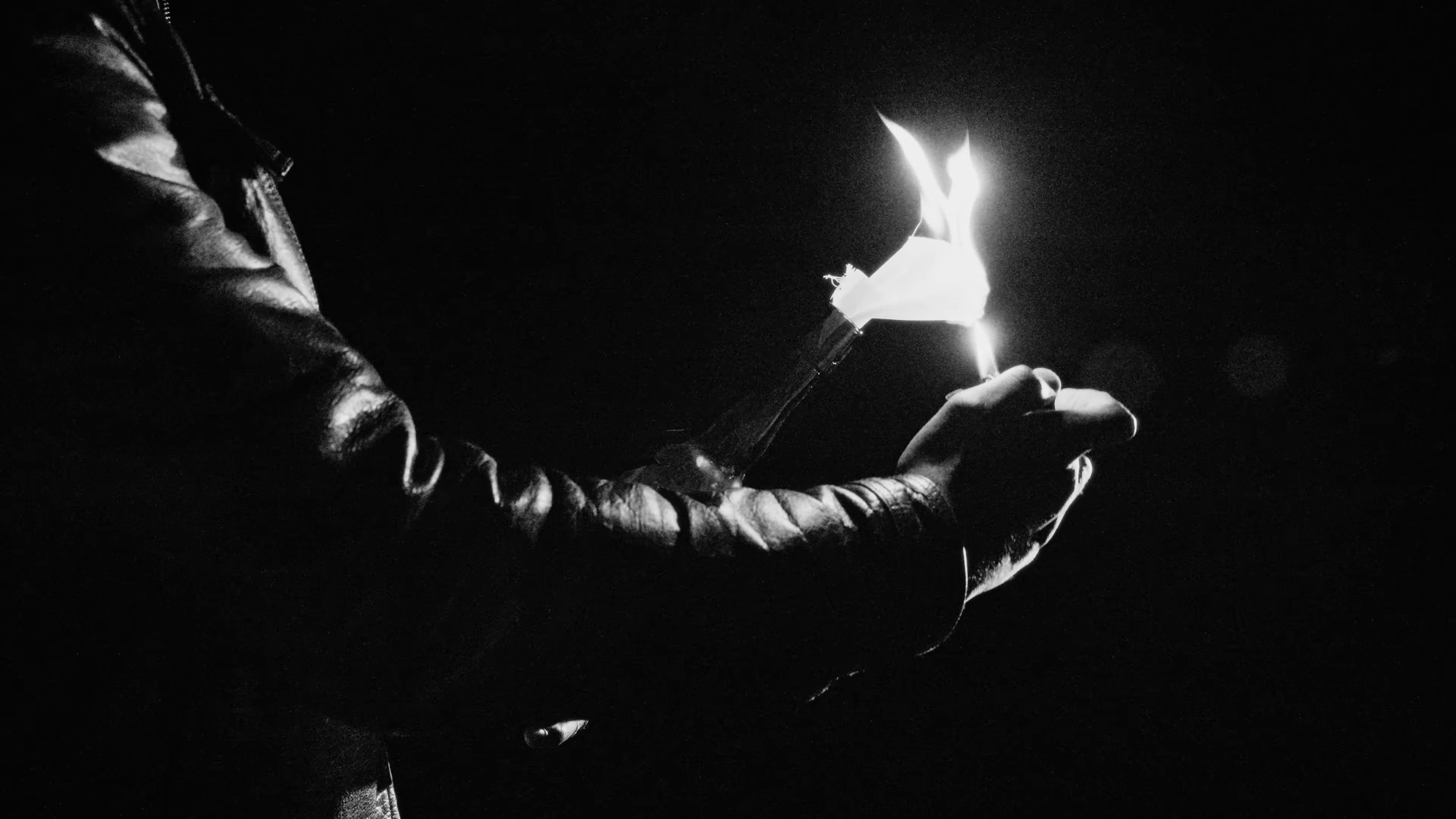 UNE GRENADE OU UN FRUIT ? (2025) —  shot,  lighting